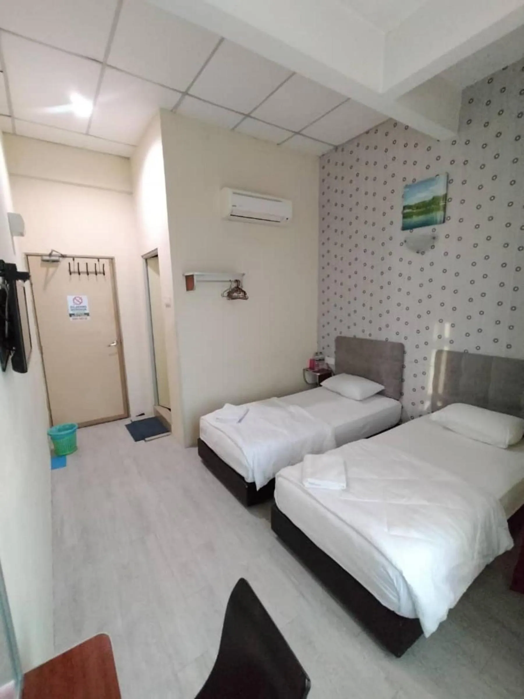 Deluxe Twin Room in Hotel Bestari