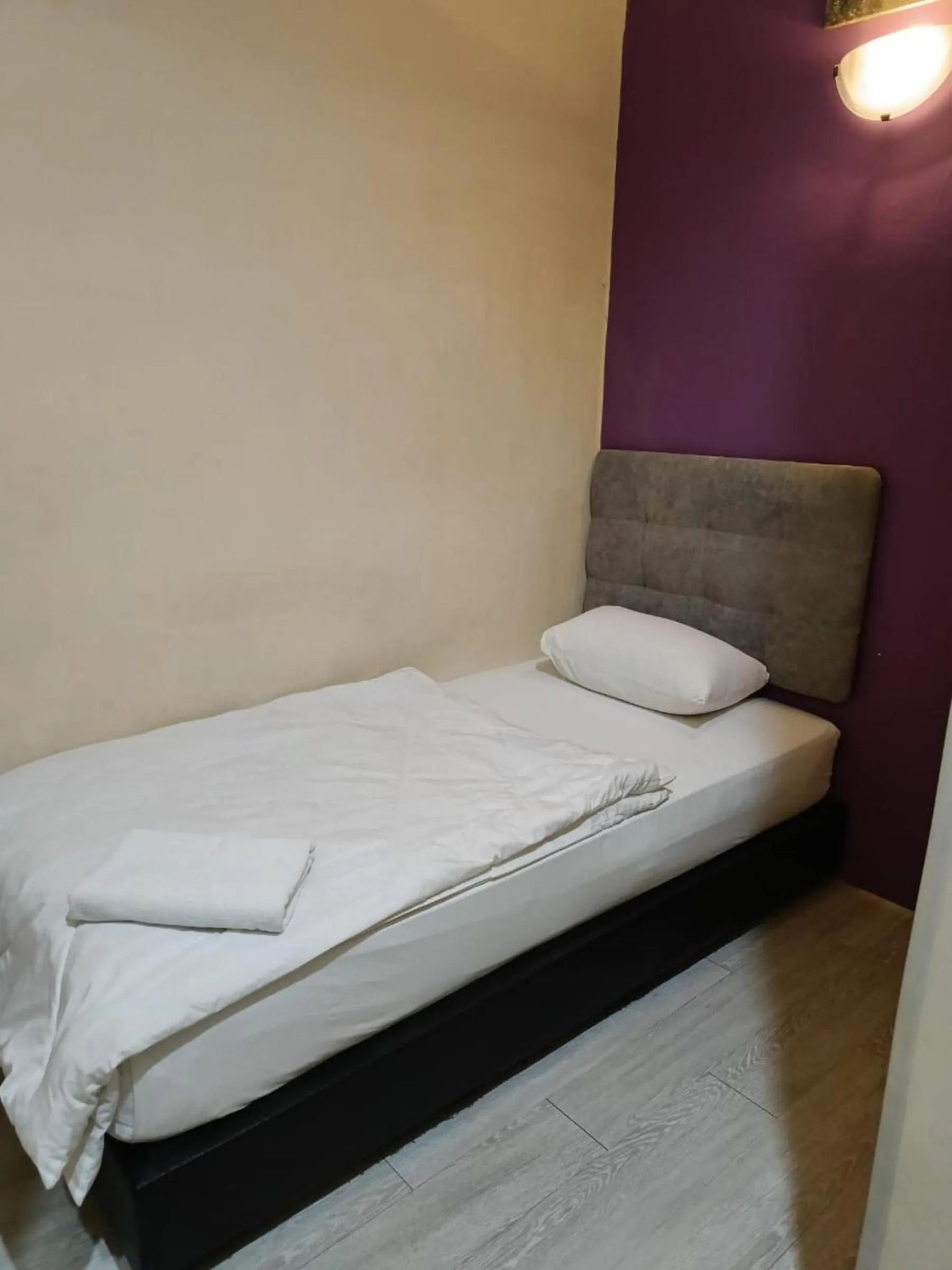 Standard Single Room in Hotel Bestari