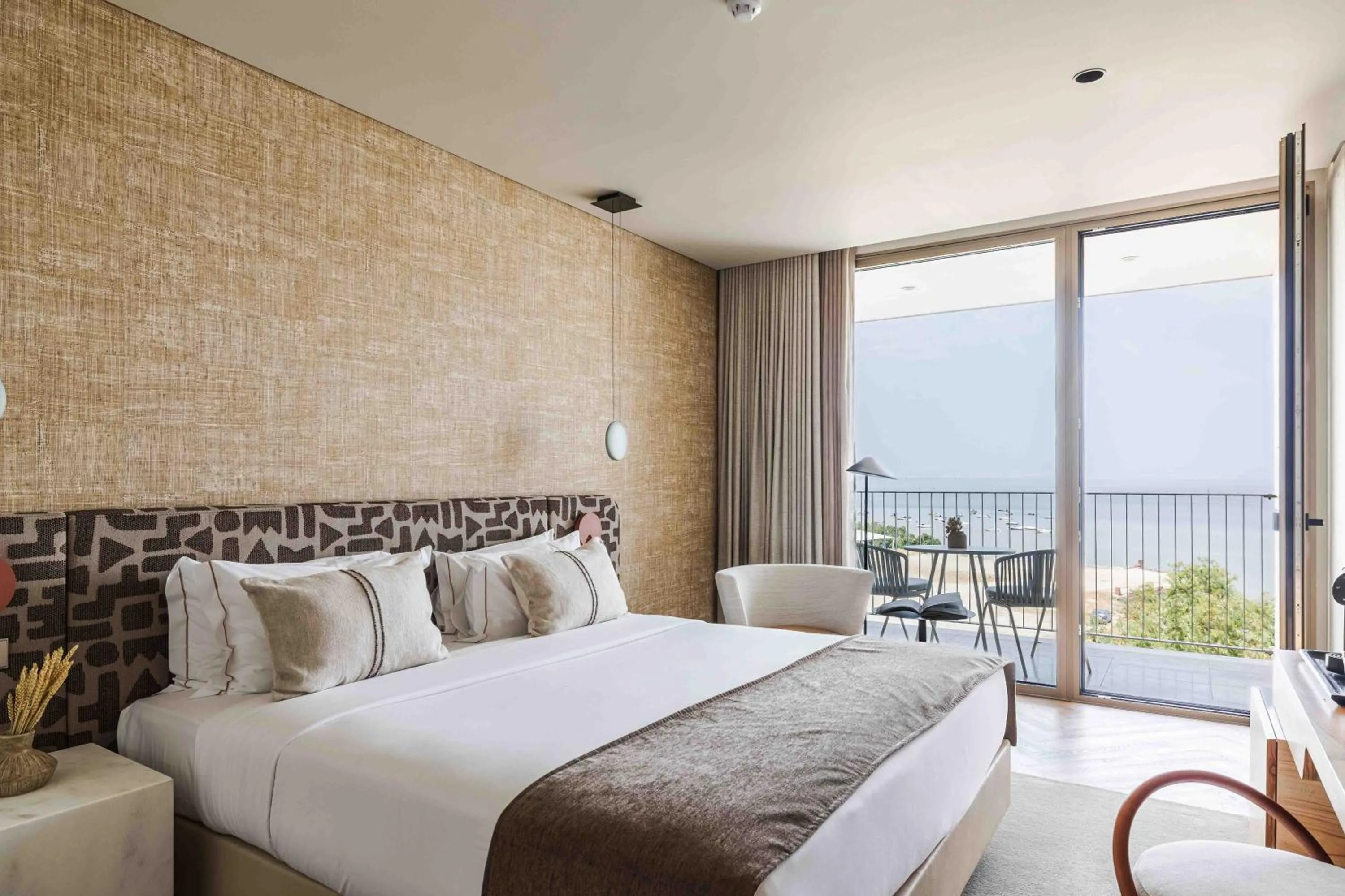 Double or Twin Room with River View in Upon Vila - Alcochete Hotel