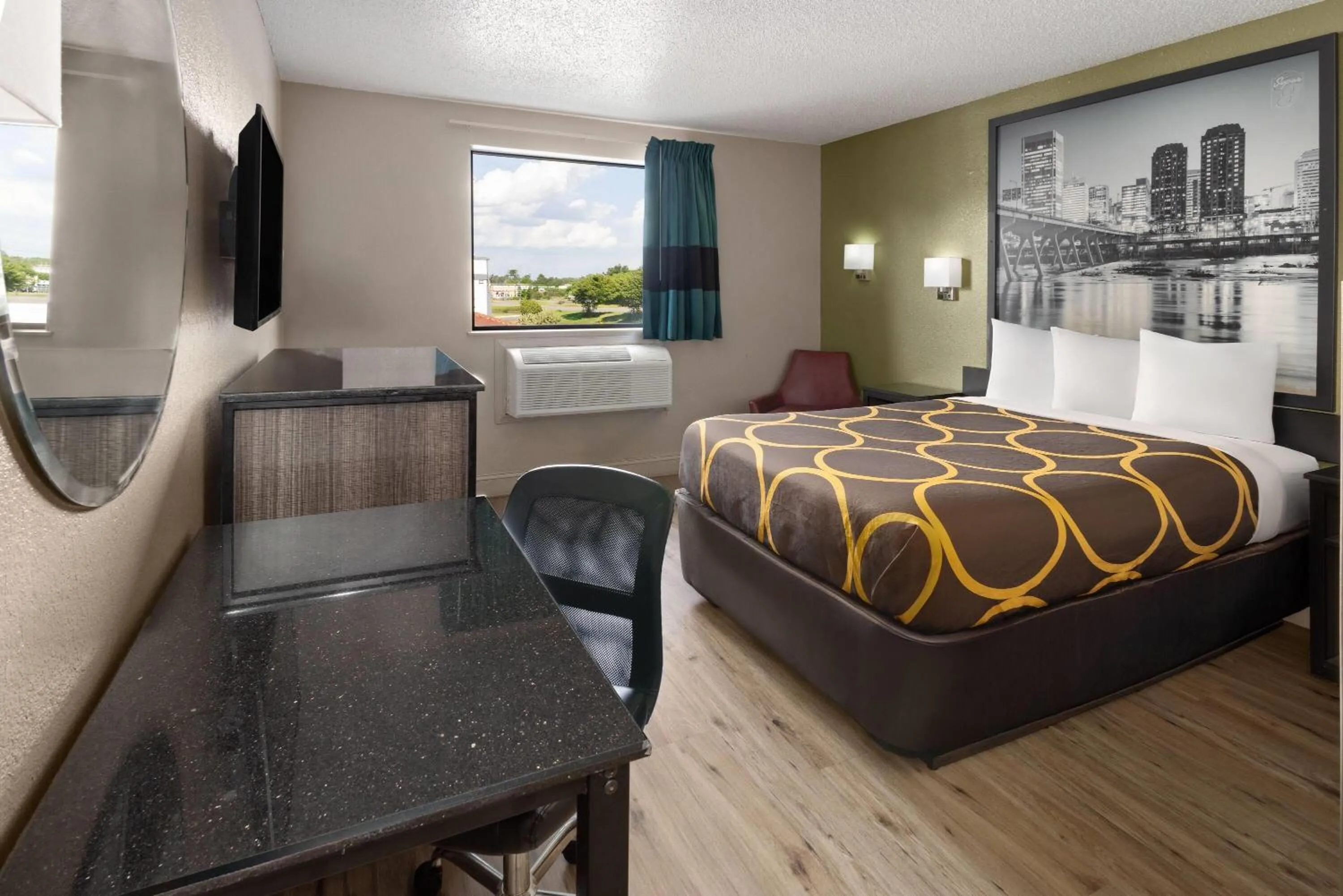 Queen Room - Mobility Access/Smoking in Super 8 by Wyndham Richmond Midlothian Turnpike