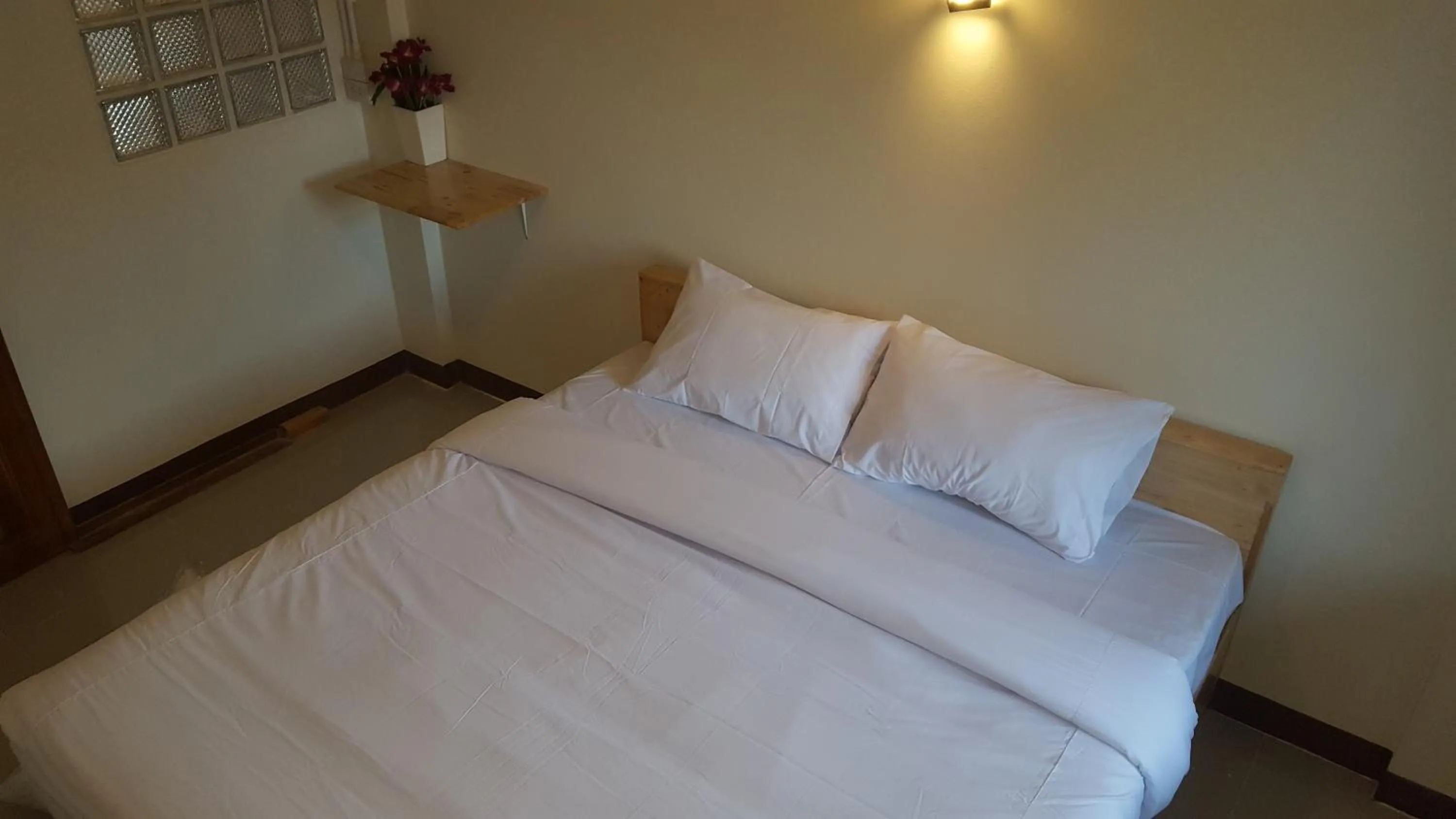 Standard Double Room in HILLDA HOUSE