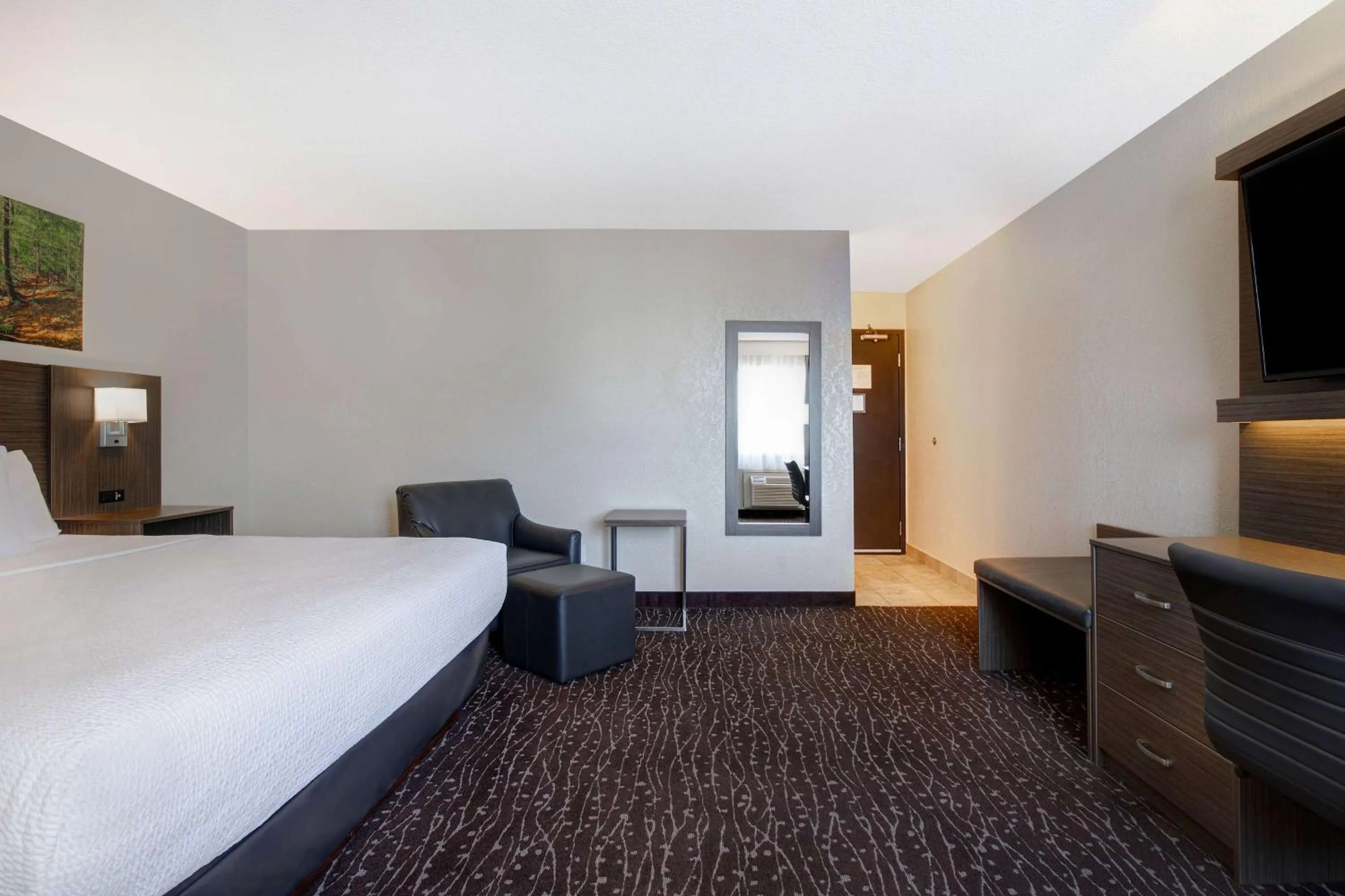 One-Bedroom King Suite, Non-Smoking in Days Inn & Conference Centre by Wyndham Prince Albert