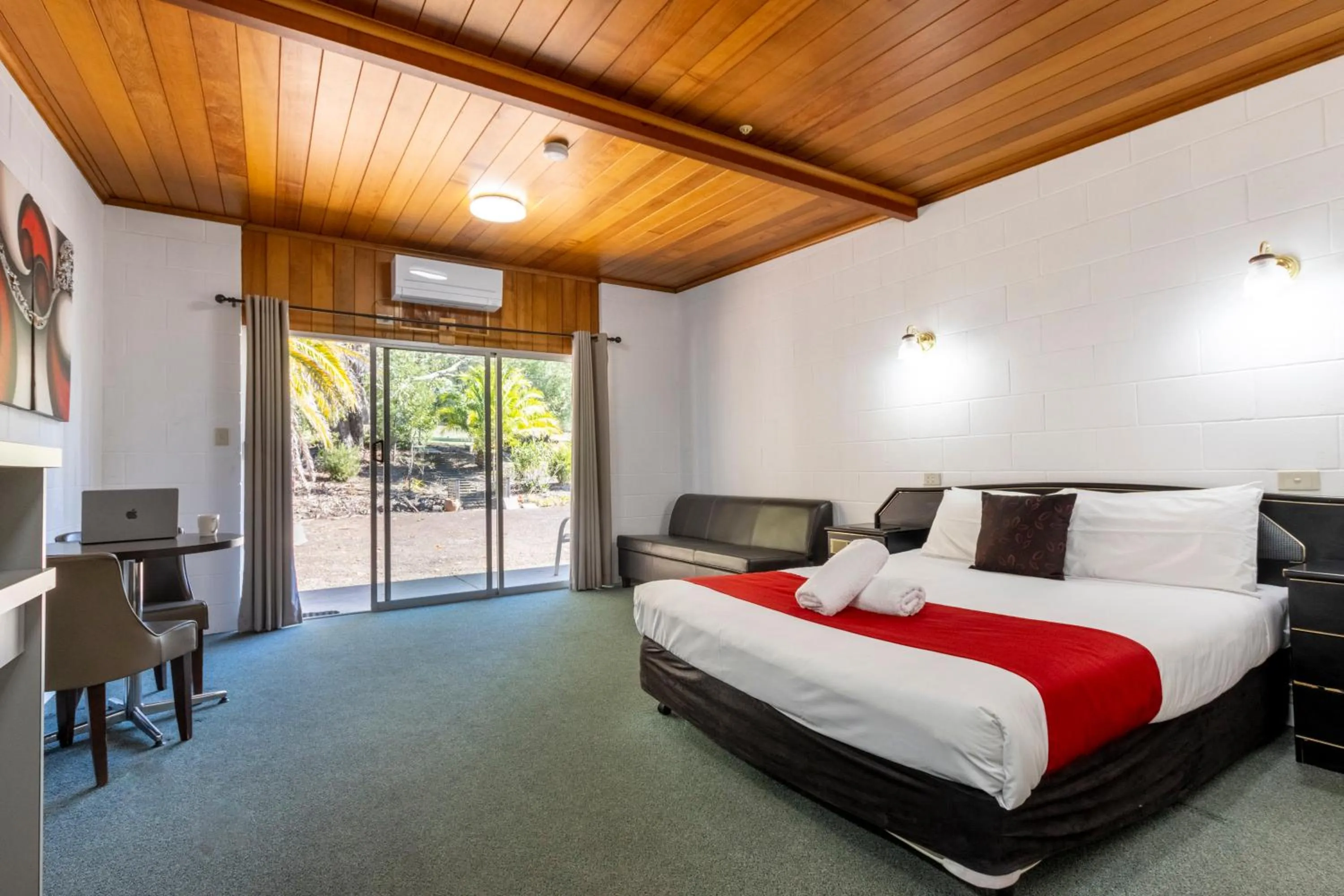 Superior Triple Room in The Grampians Motel