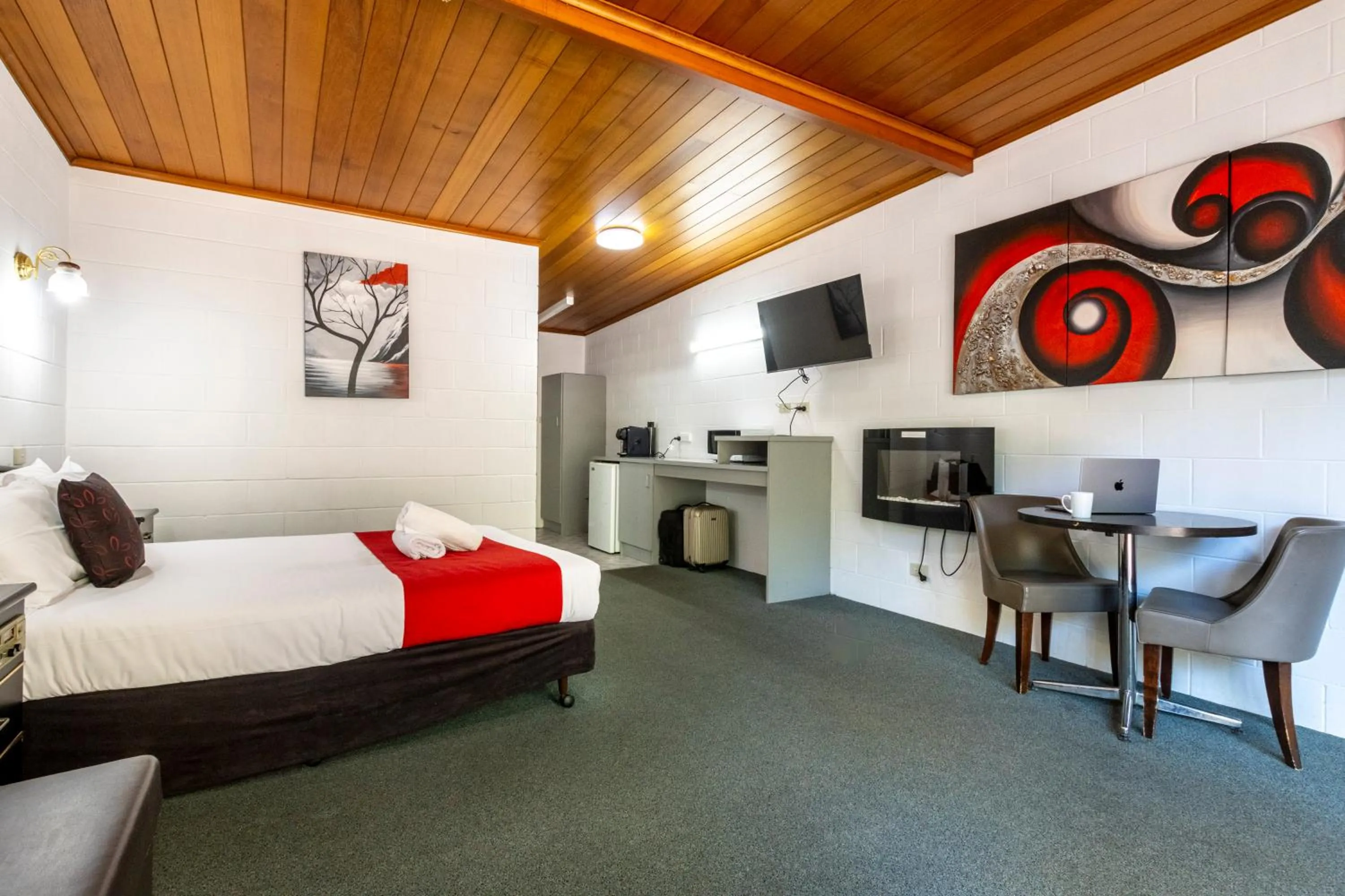Superior Queen Motel Room in The Grampians Motel