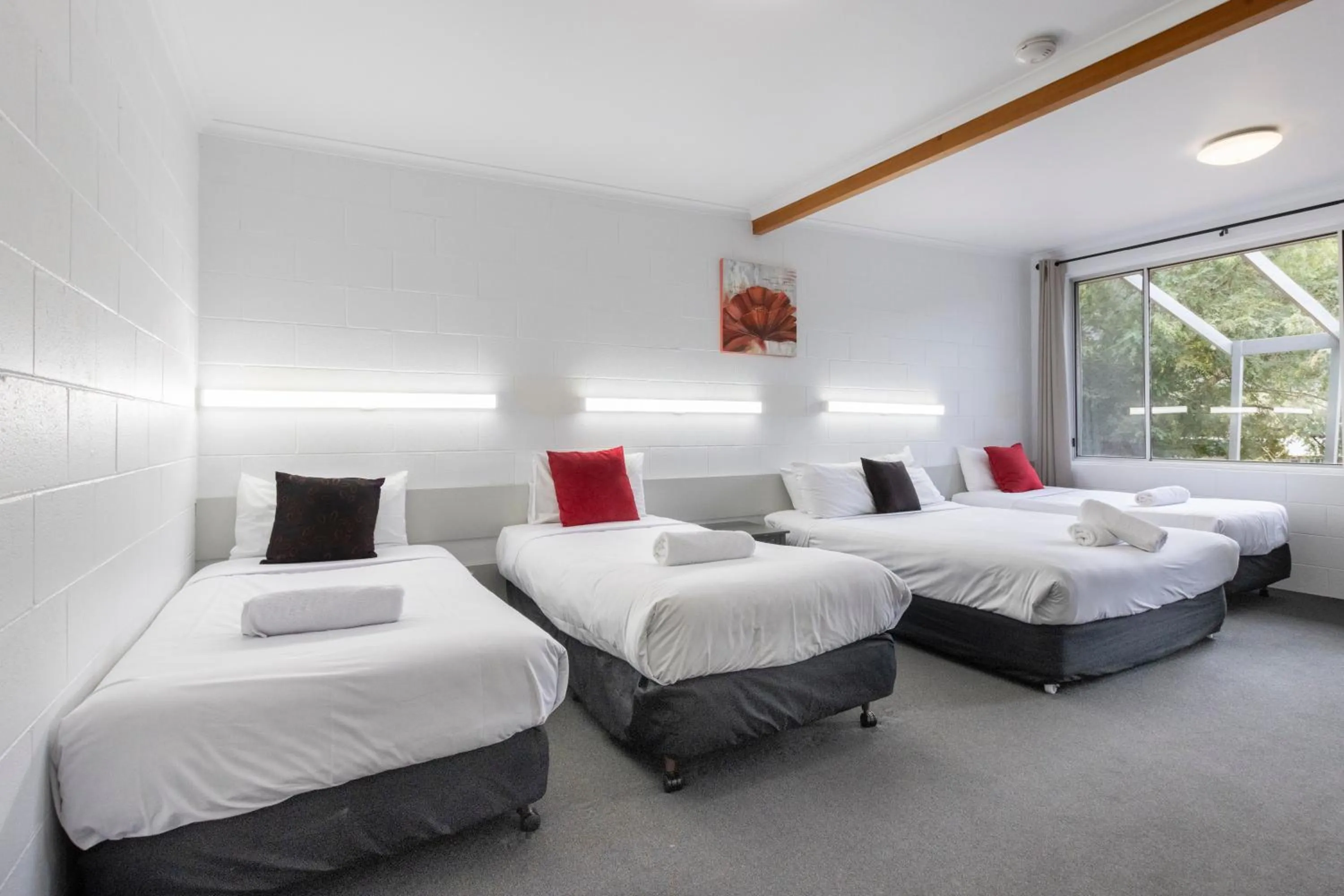 Family Motel Room for 4 Guests in The Grampians Motel