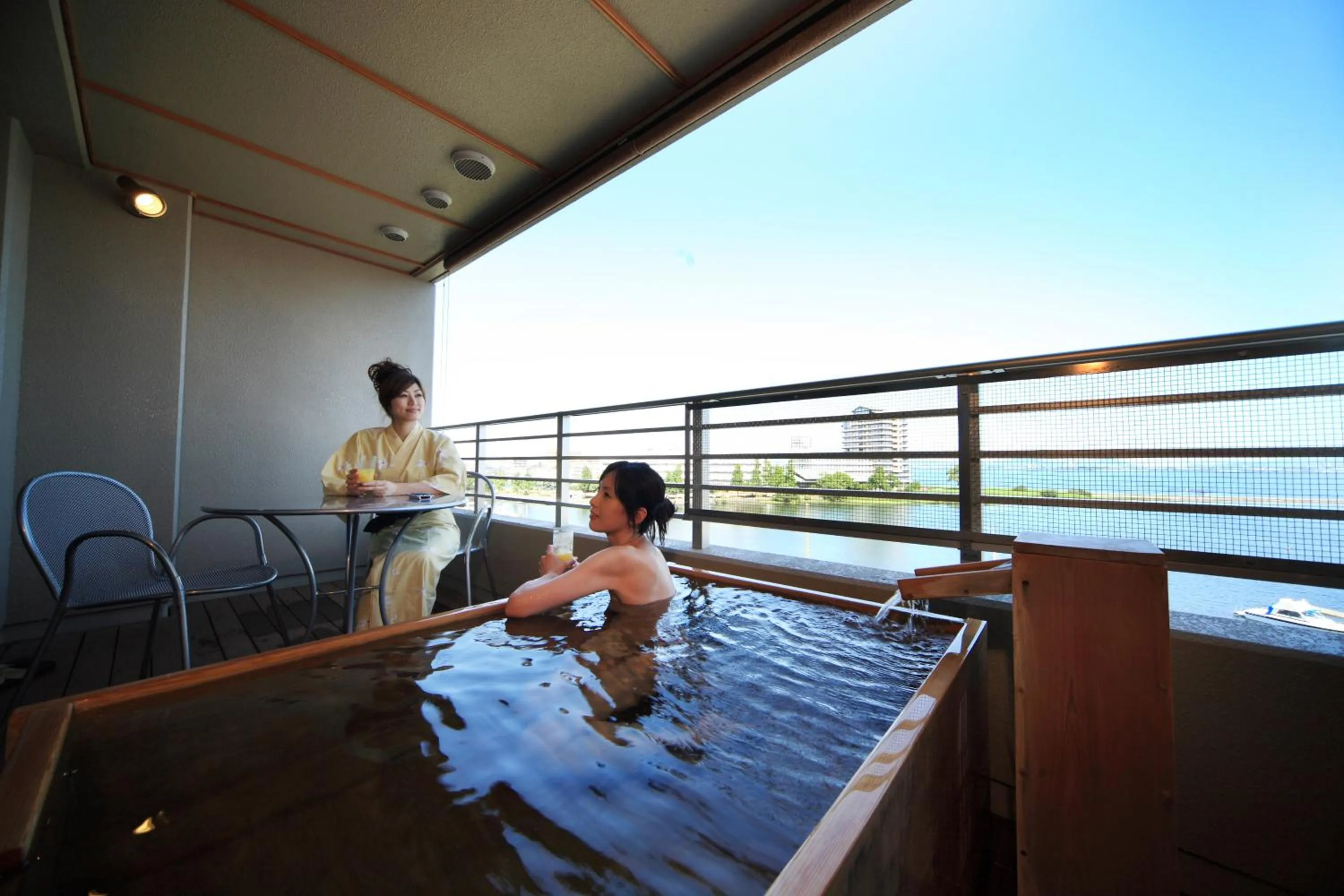 Deluxe Family Room in Biwako Ryokusuitei