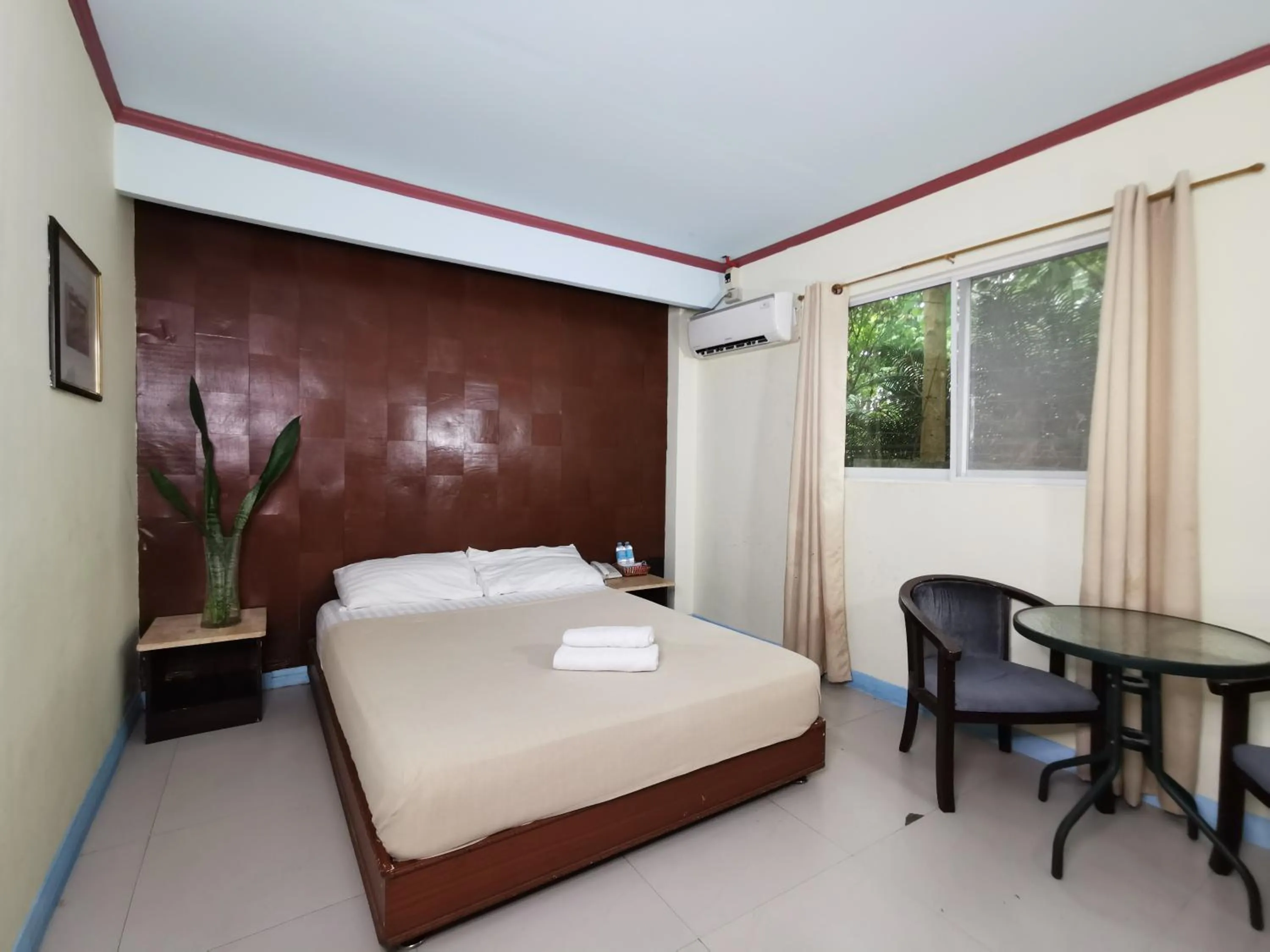 Standard Double Room - Leisure Stay in Cebu Hilltop Hotel