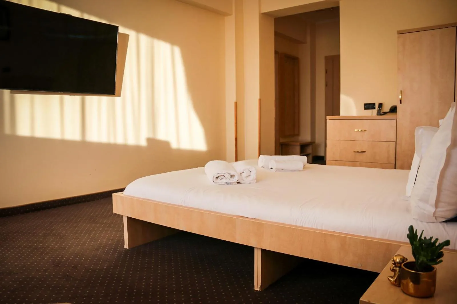 Double Room with Balcony - single occupancy in Hotel Clipa