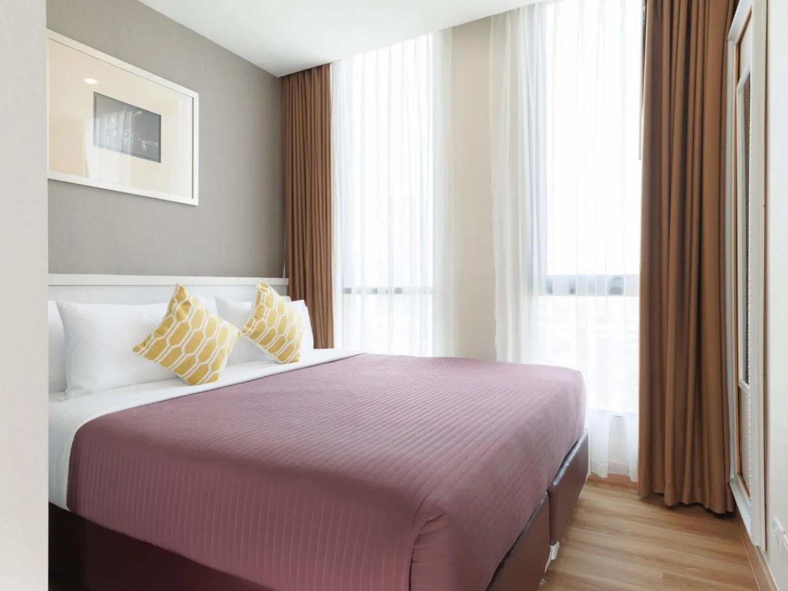 Deluxe Two-Bedroom Apartment in Estella Ekkamai