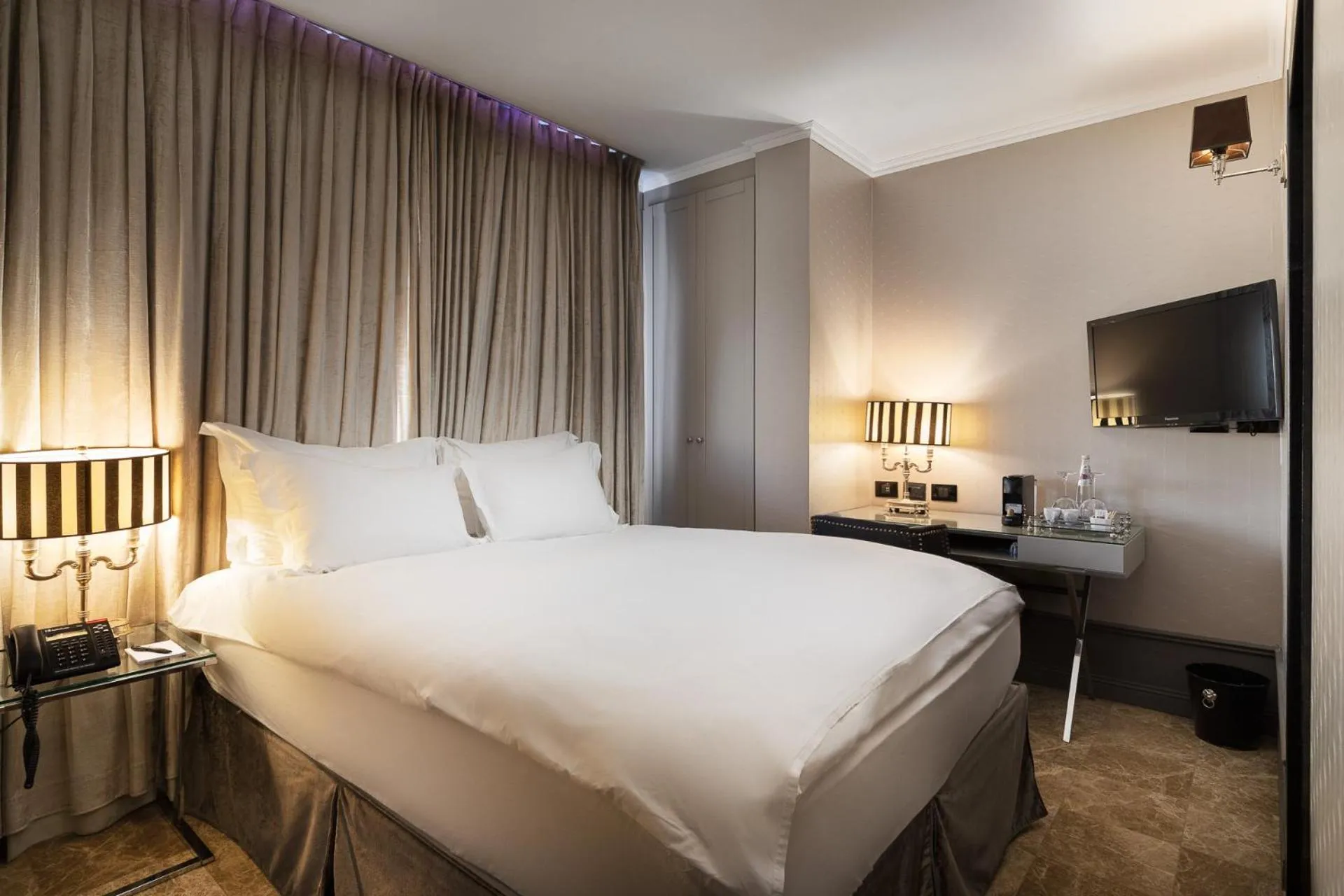 Junior Single Room in Hotel B Berdichevsky