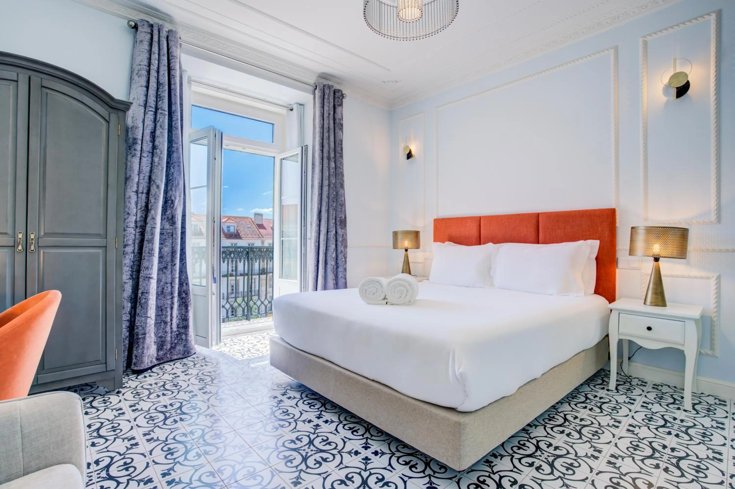 Superior Double Room with Balcony and Square and River View in Solar dos Poetas