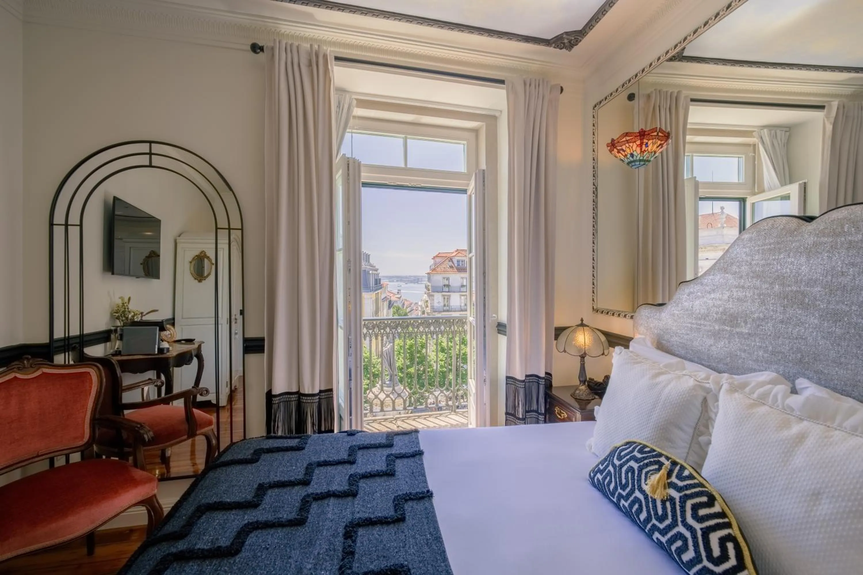 Double Room in Solar dos Poetas