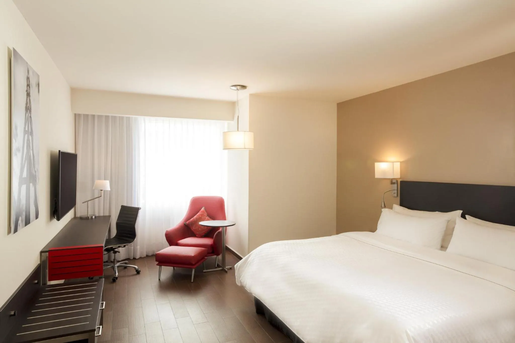 Superior King Room - single occupancy in Fiesta Inn Express Monterrey Centro