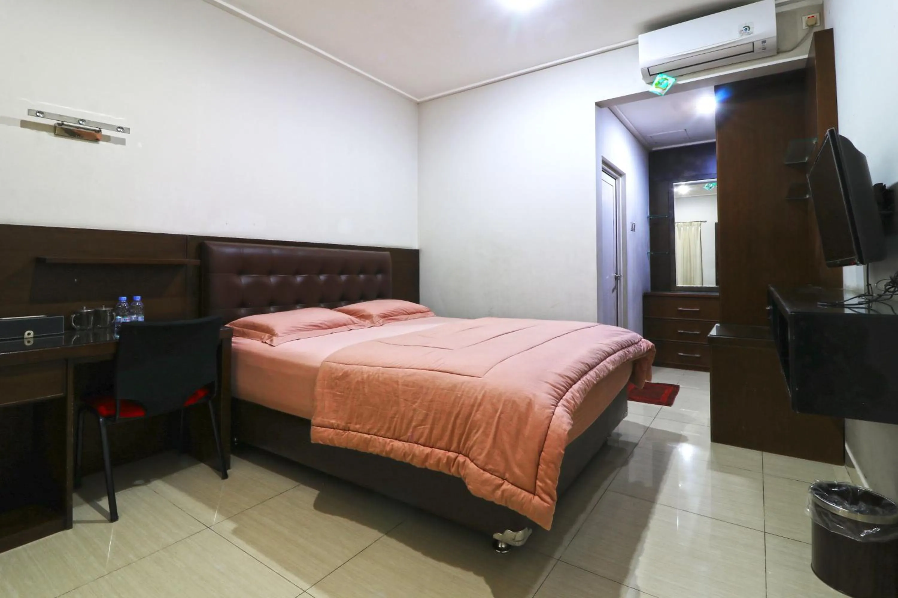Deluxe Double Room in Bendungan Hilir Residence