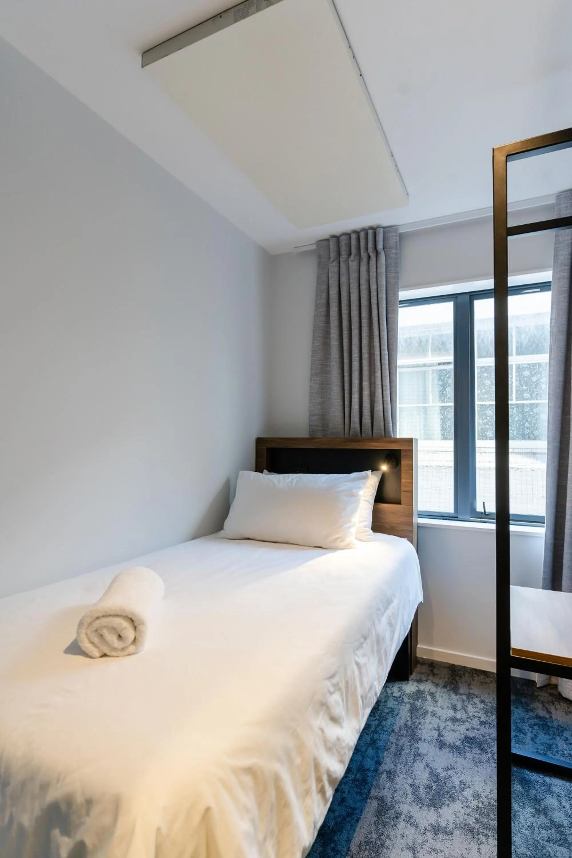 Single Room with Shared Bathroom in Haka House Wellington