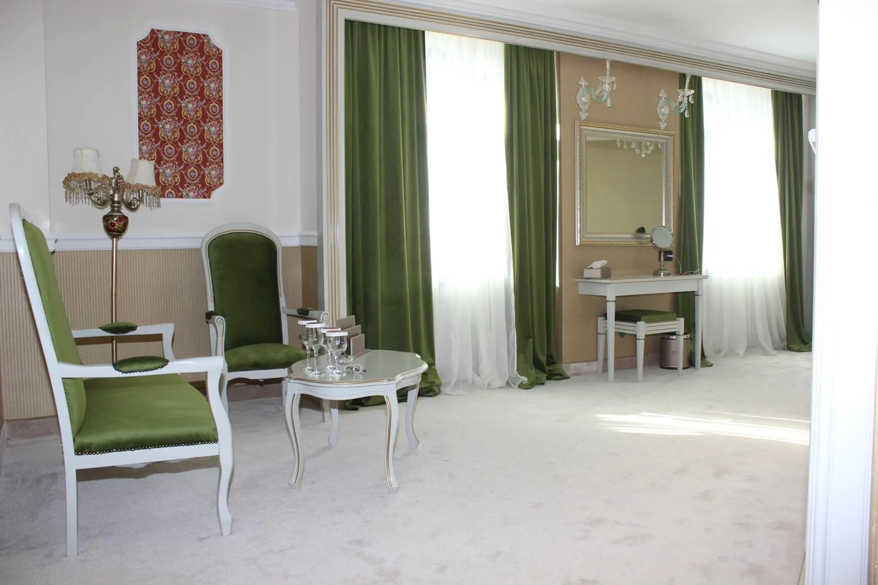 Premium Junior Suite in Phoenicia Grand Hotel