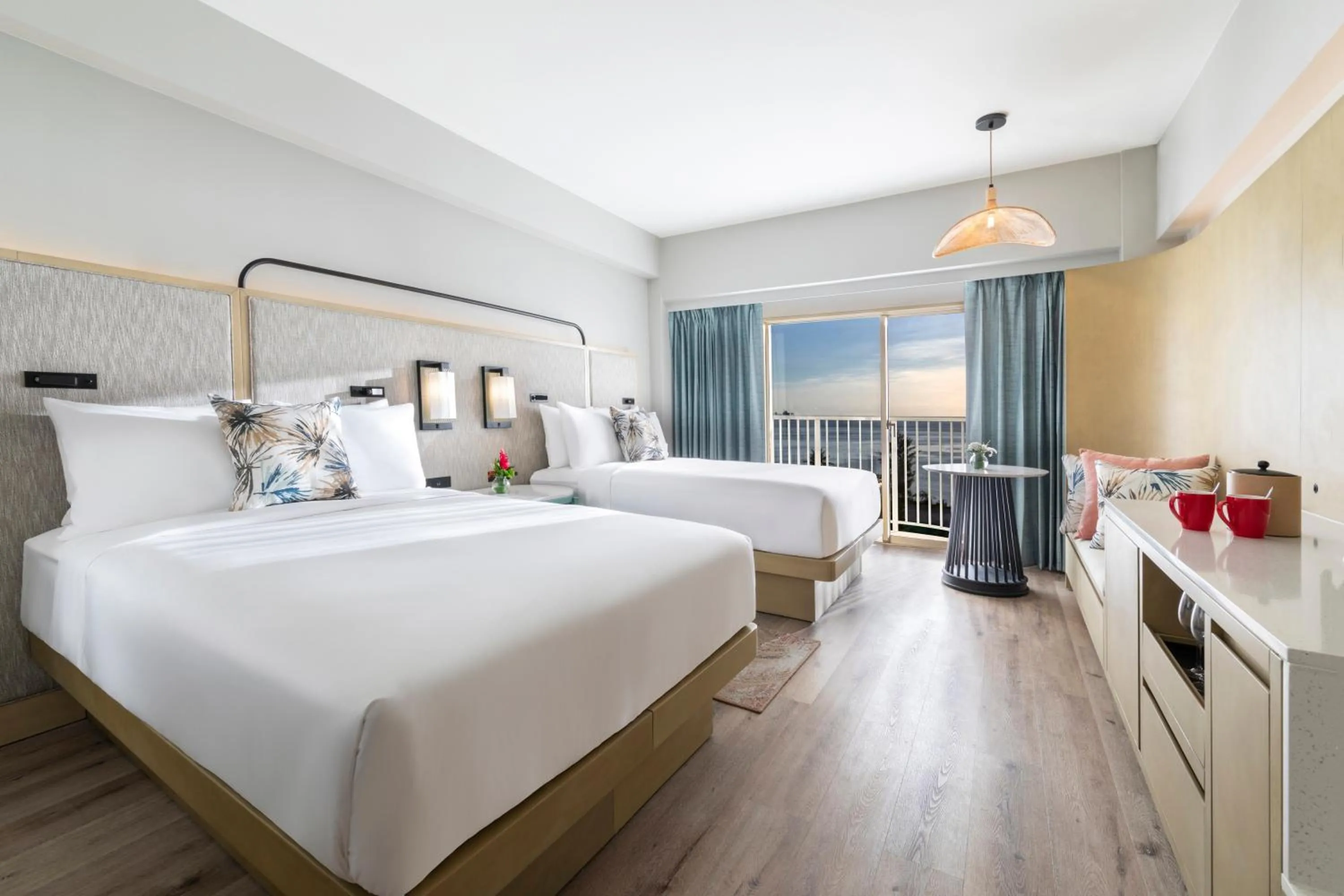 Standard Ocean Front Room - Two Double Beds in Crowne Plaza Resort Saipan