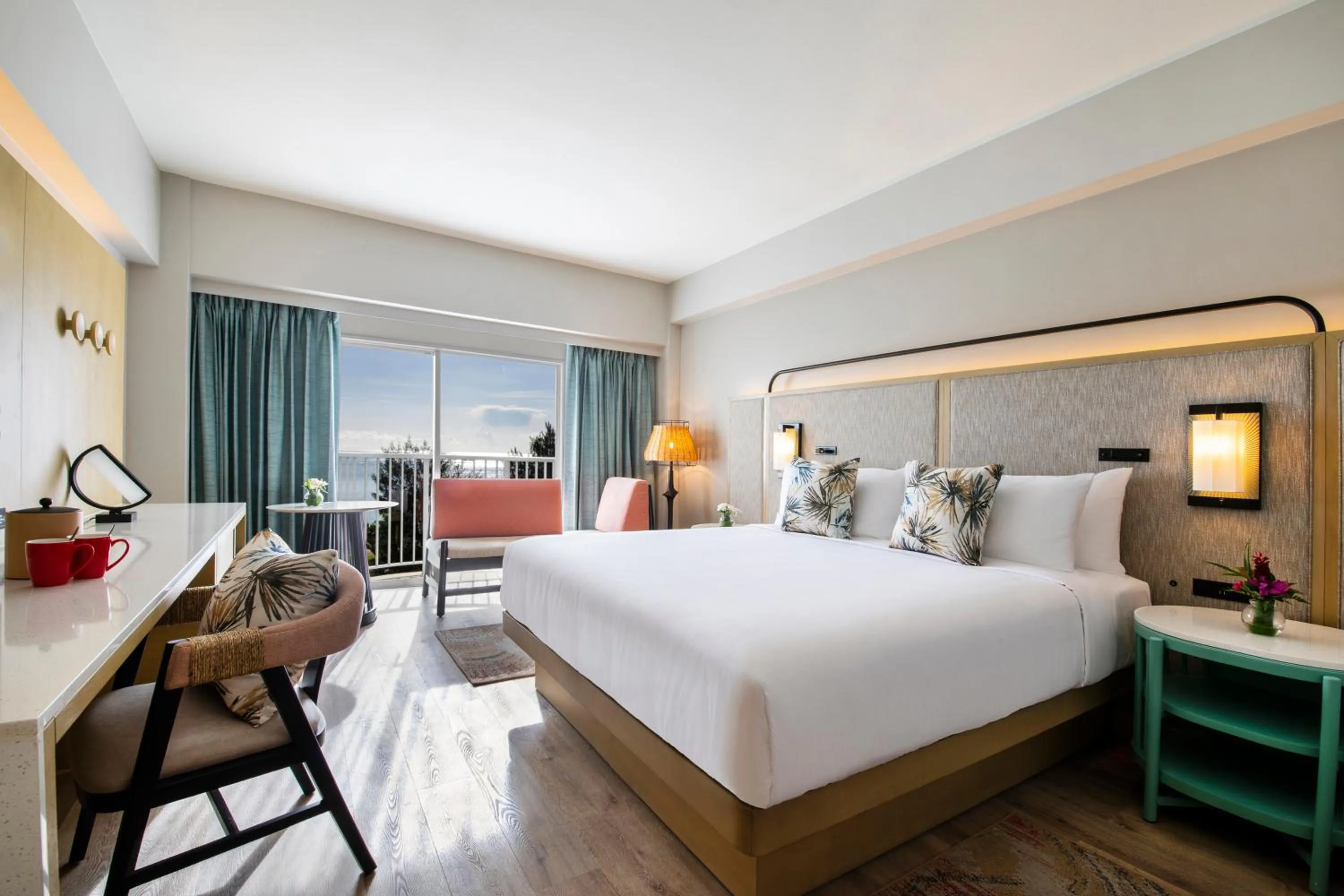 Superior King Room with Sea View Non-Smoking in Crowne Plaza Resort Saipan