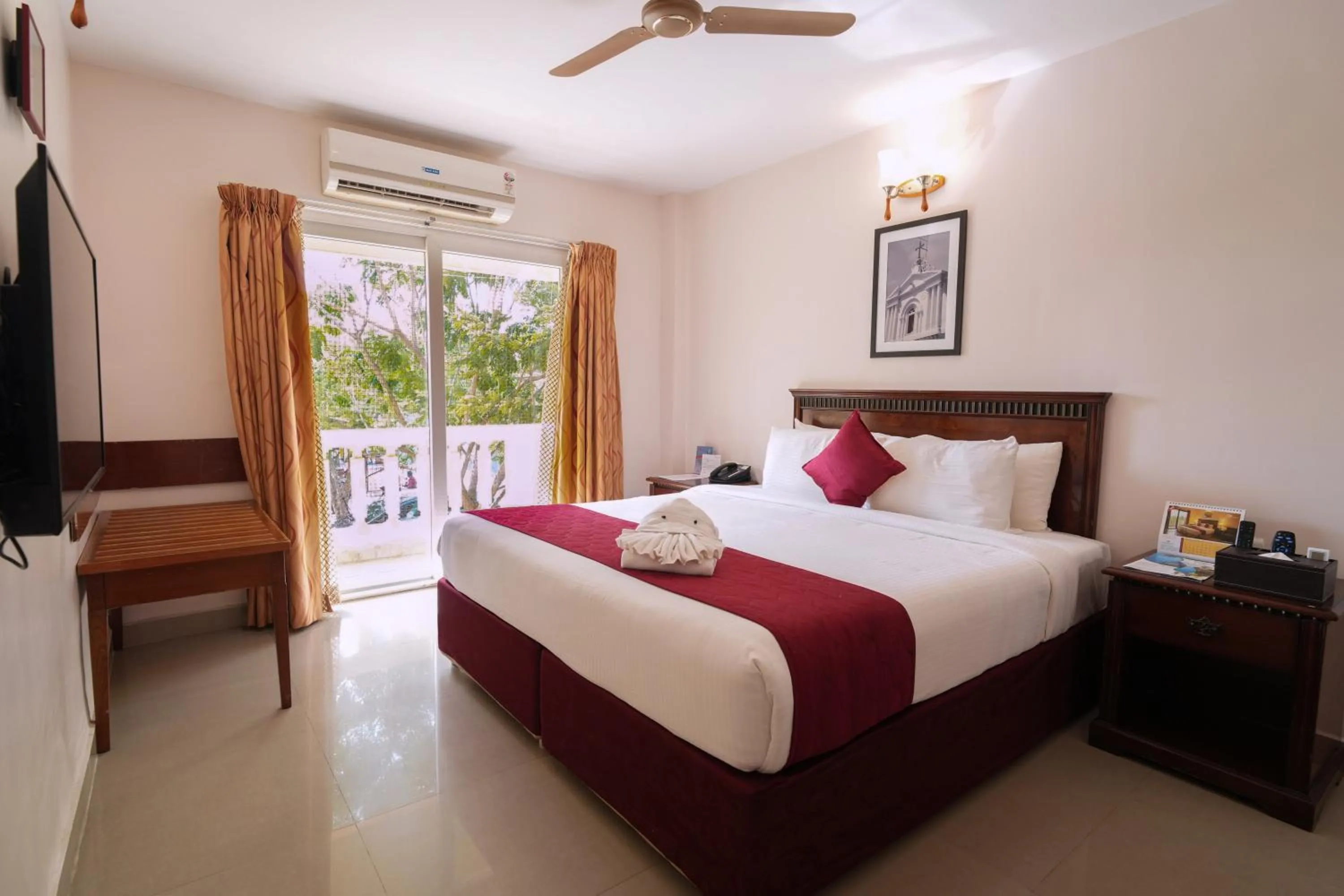 Deluxe Room with Balcony in MGM Vailankanni