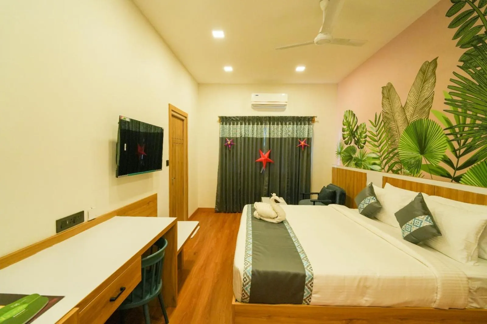 Superior King Room in MGM Vailankanni