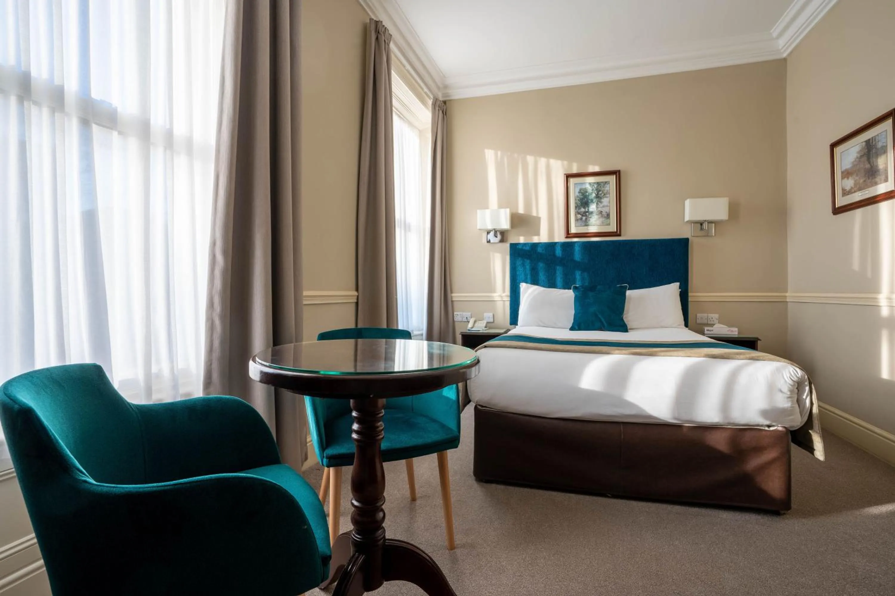 Double Room (Maximum Occupancy: 2 People) in Harcourt Hotel