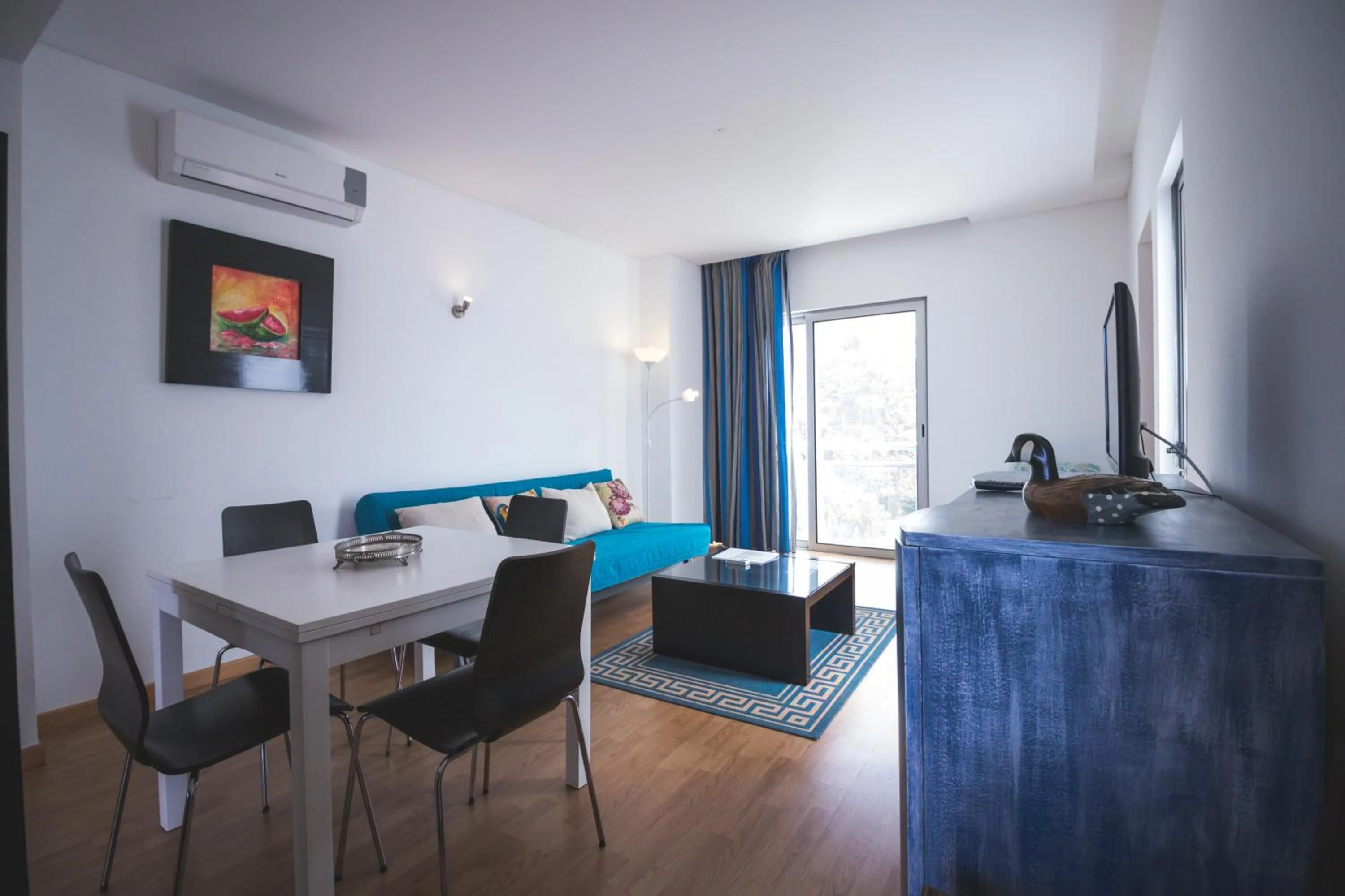 Two-Bedroom Apartment in Quinta De Santana