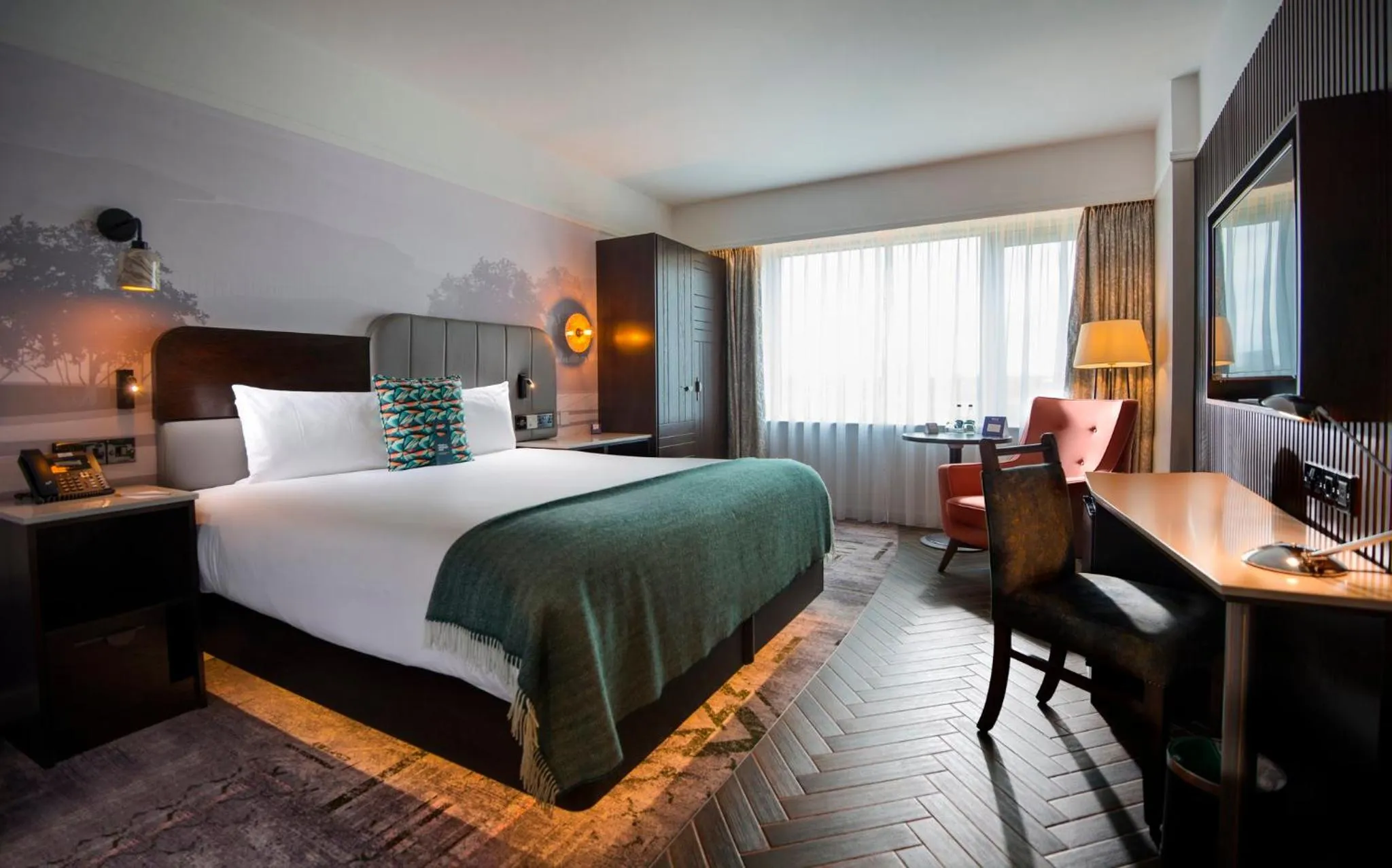 Standard King Room in Crowne Plaza Dublin Blanchardstown by IHG