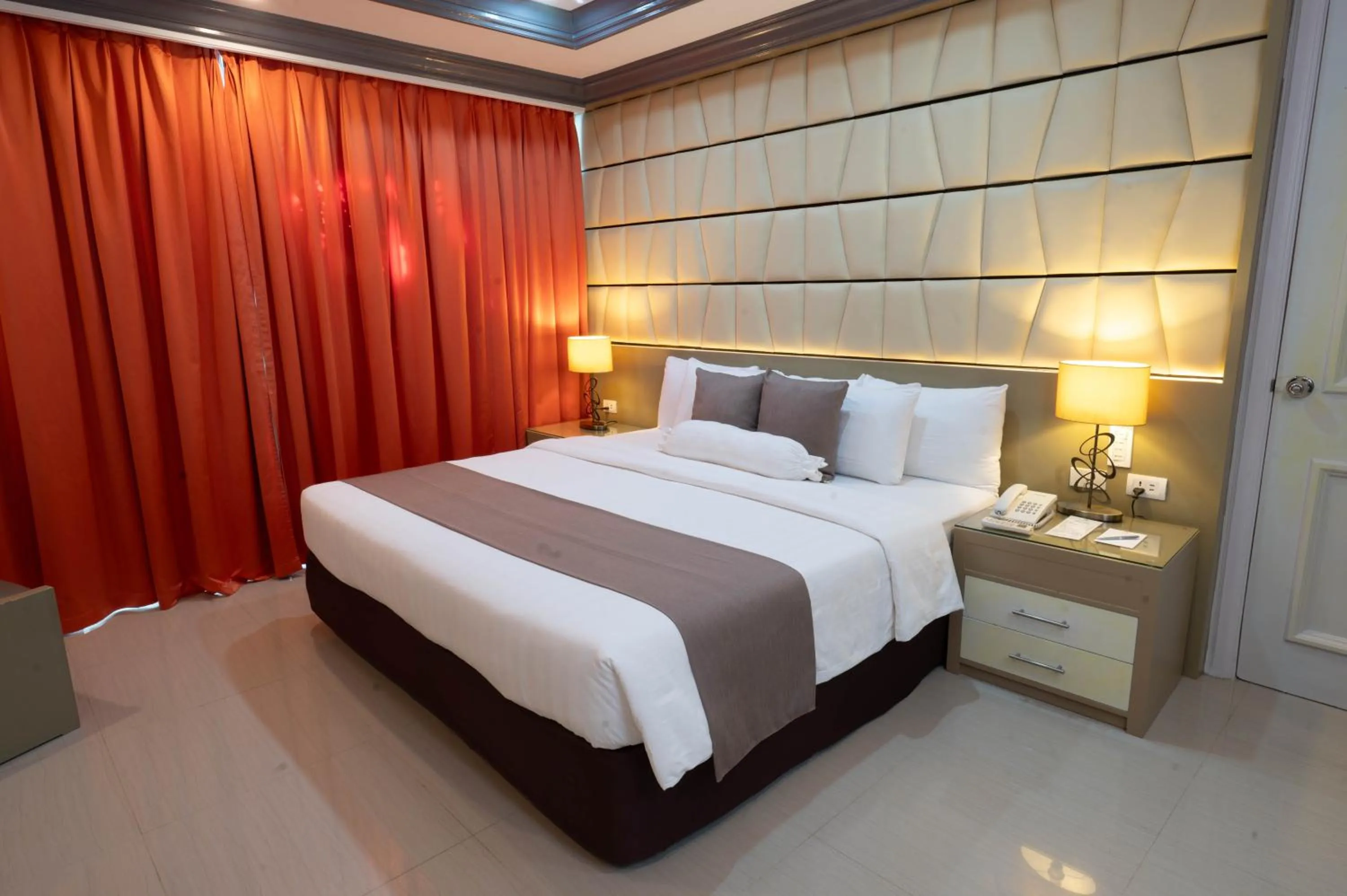 Executive Suite in The Apo View Hotel