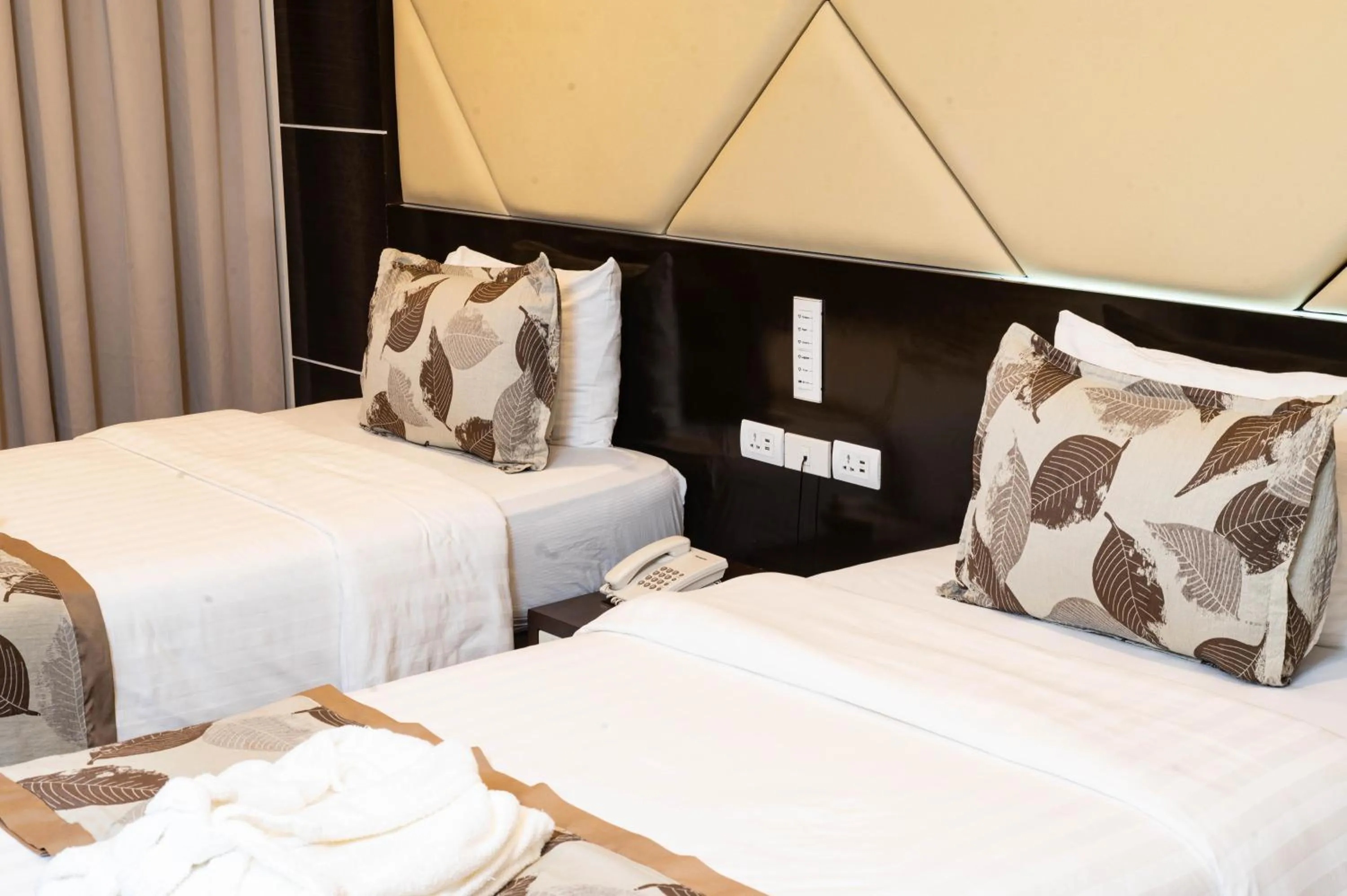 Deluxe Twin Room in The Apo View Hotel