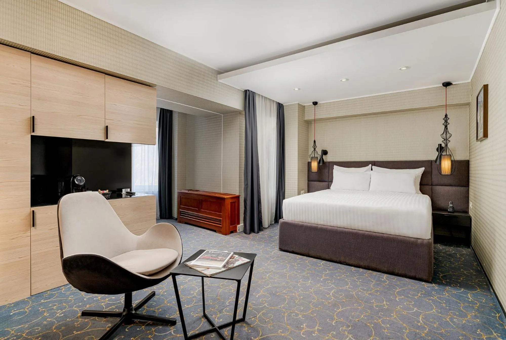 Executive Queen Room in Crystal Palace Hotel