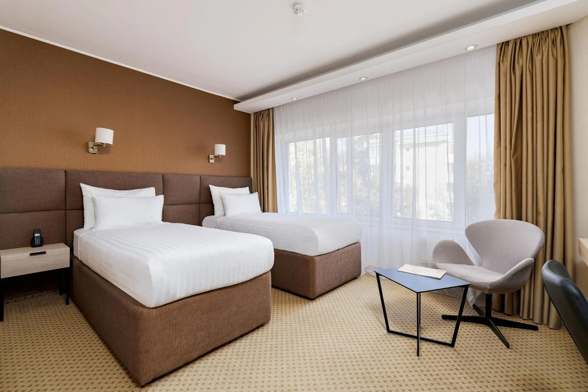 Standard Twin Room in Crystal Palace Hotel