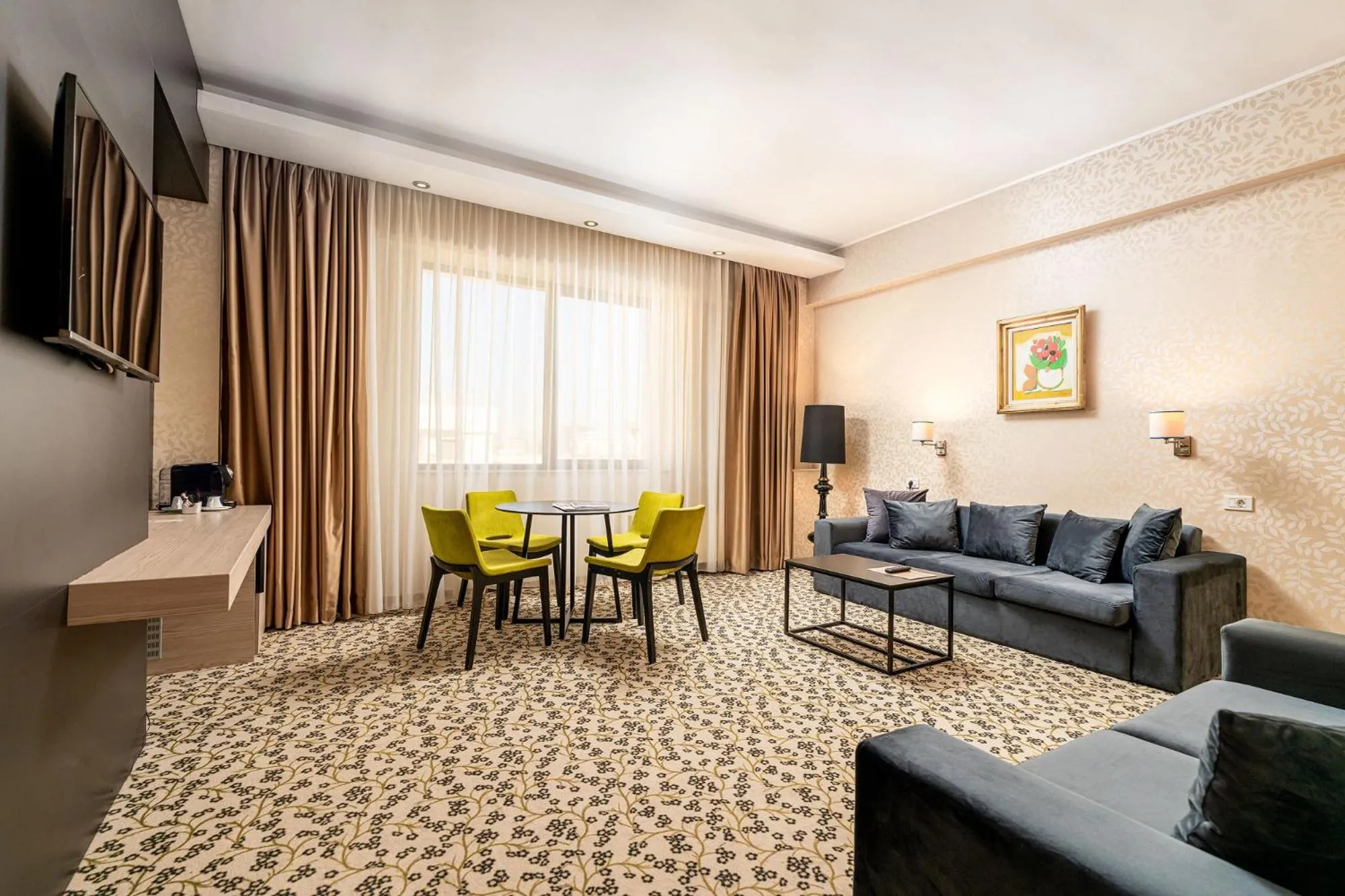 Executive Suite in Crystal Palace Hotel