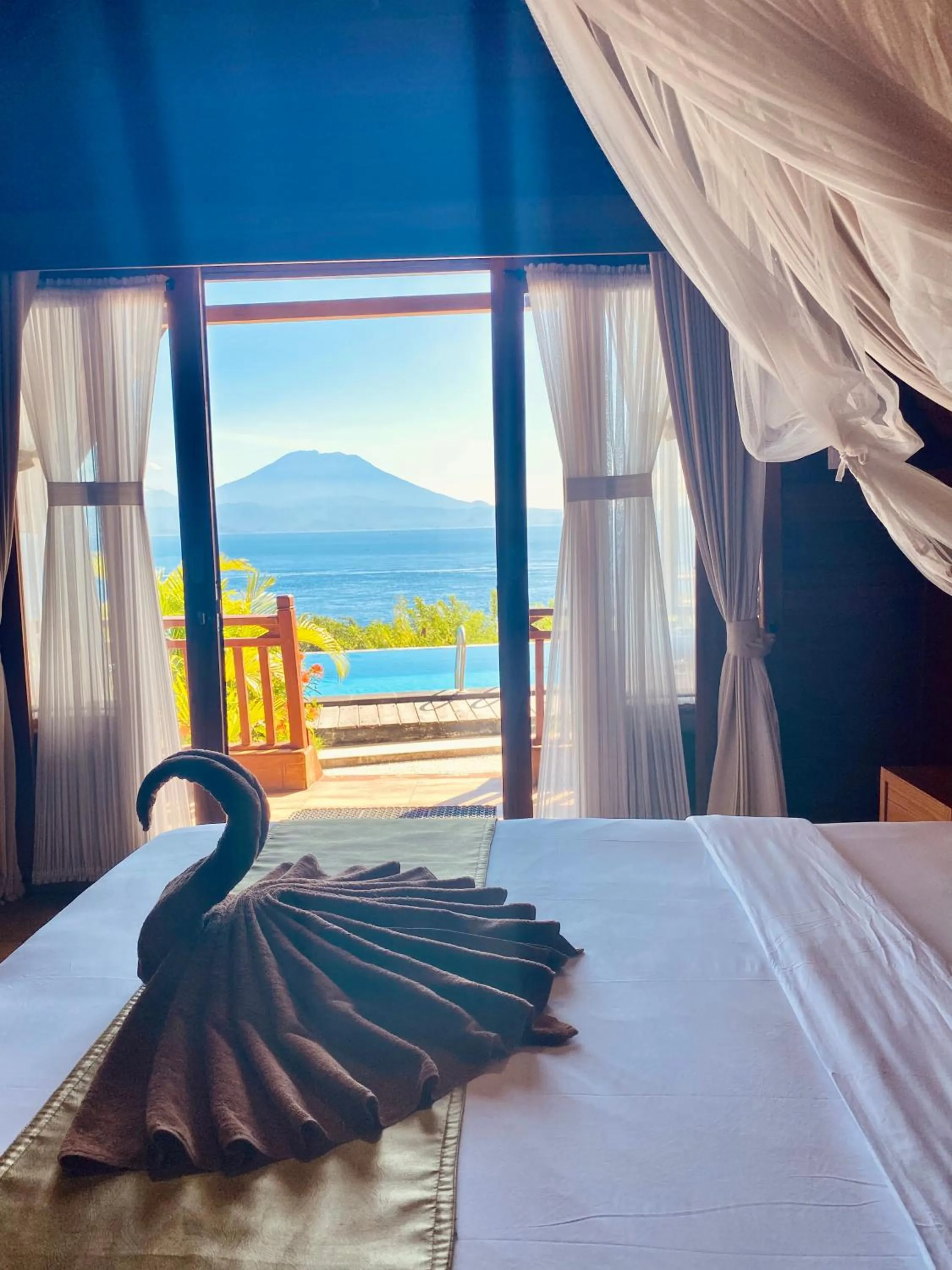 Deluxe Room with Sea View in Daphila Cottage