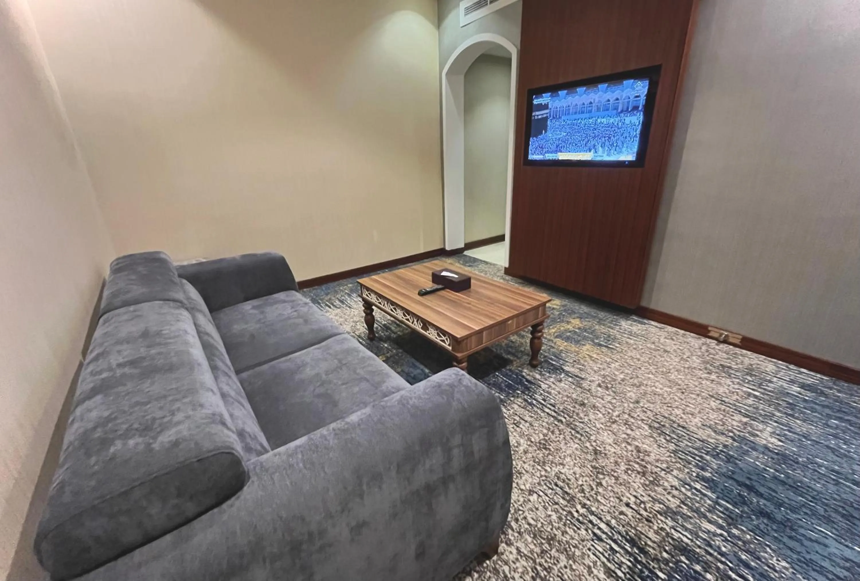 One-Bedroom Suite in Taj Al Worood