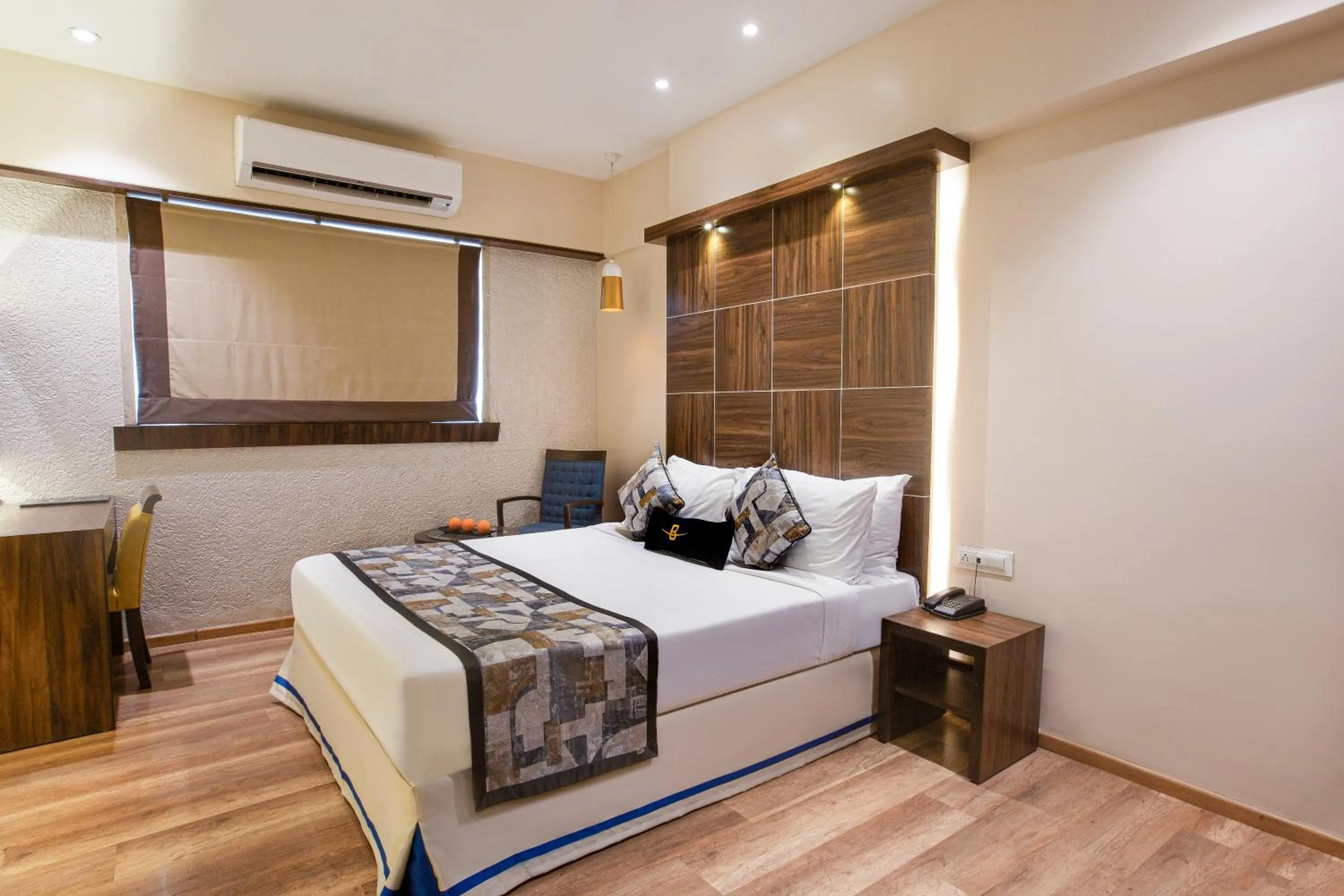 Deluxe Double Room in Hotel Bawa Regency