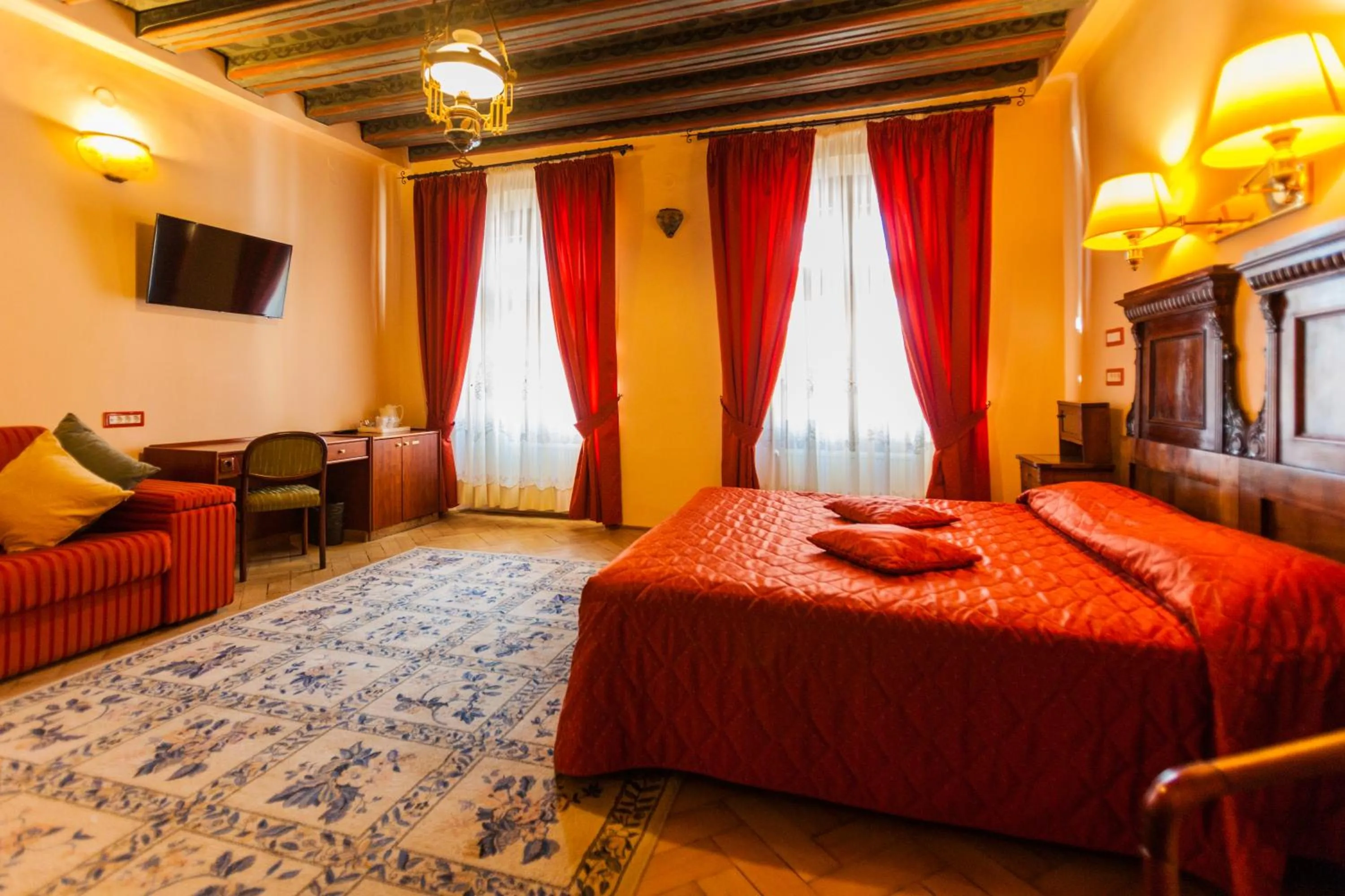 Deluxe Double Room with Mountain View in Casa Wagner