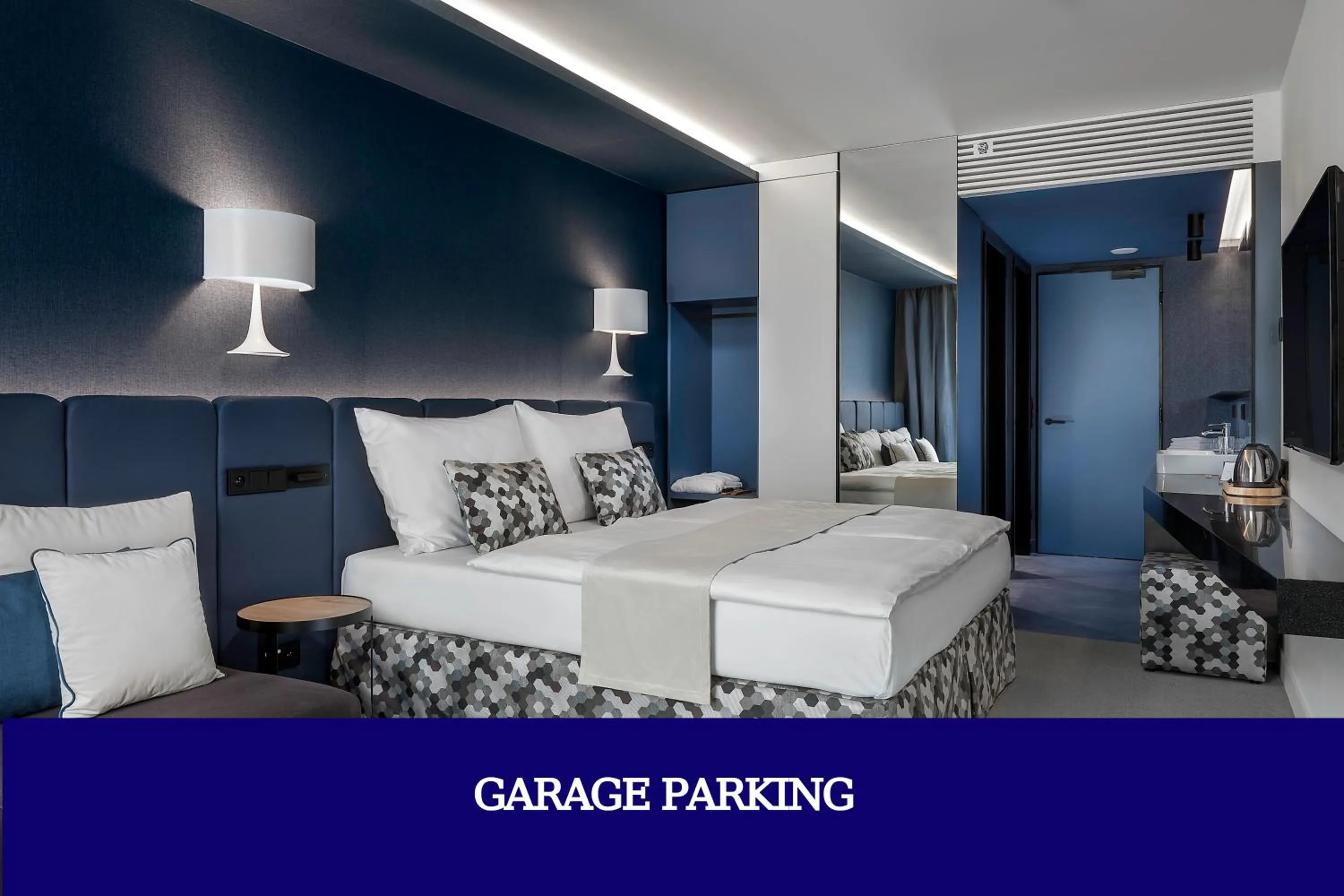 Deluxe Triple Room in Urban Creme