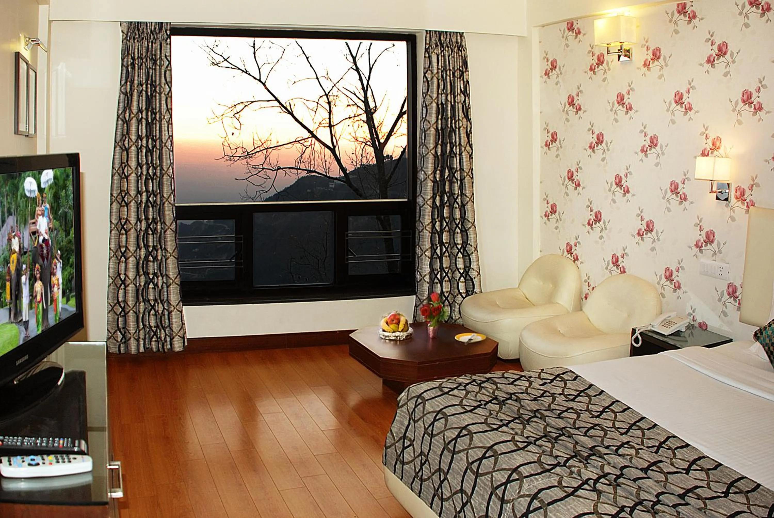 Super Deluxe Double Room in Honeymoon Inn Mussoorie