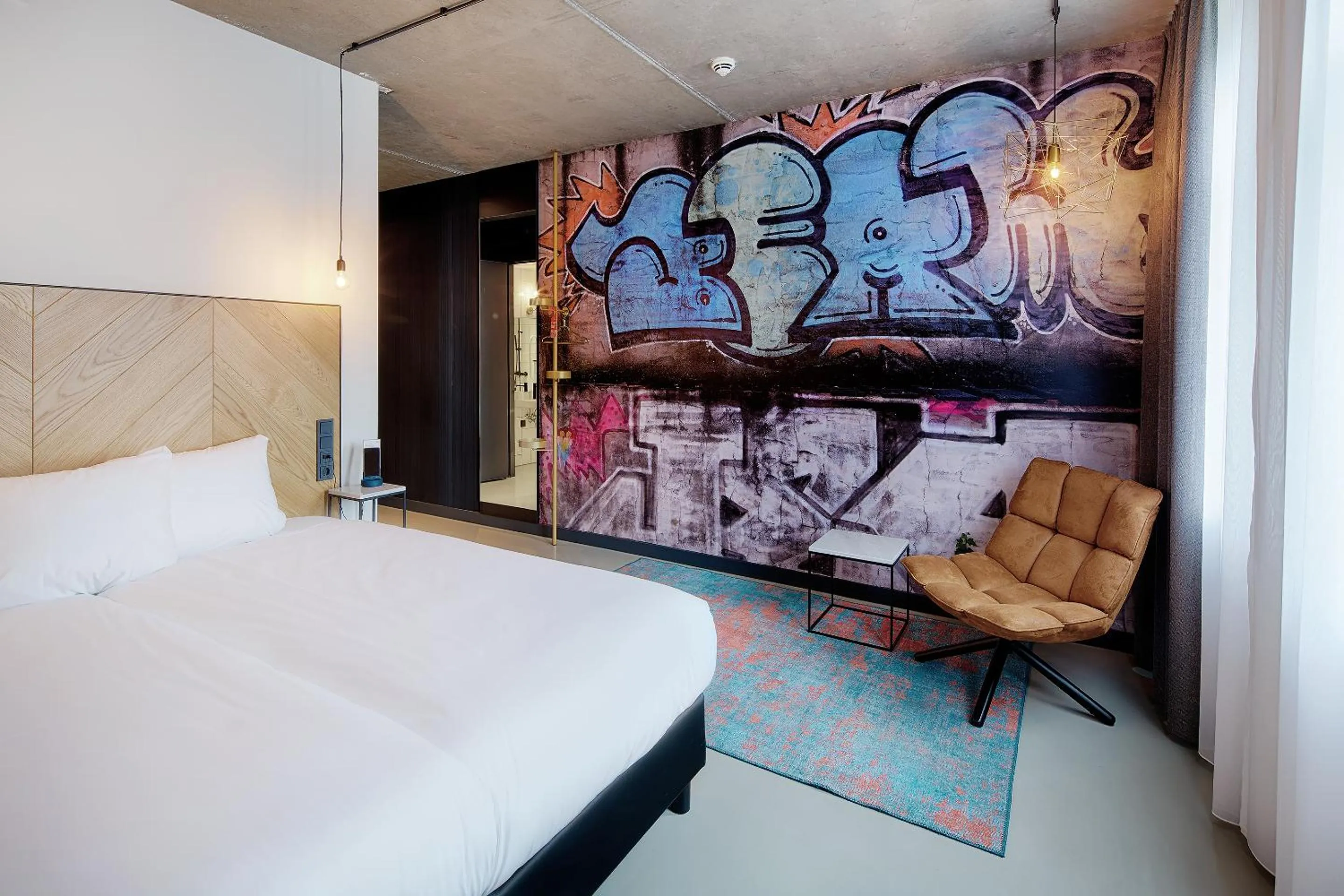 Twin Room - Disability Access in Hotel the Match