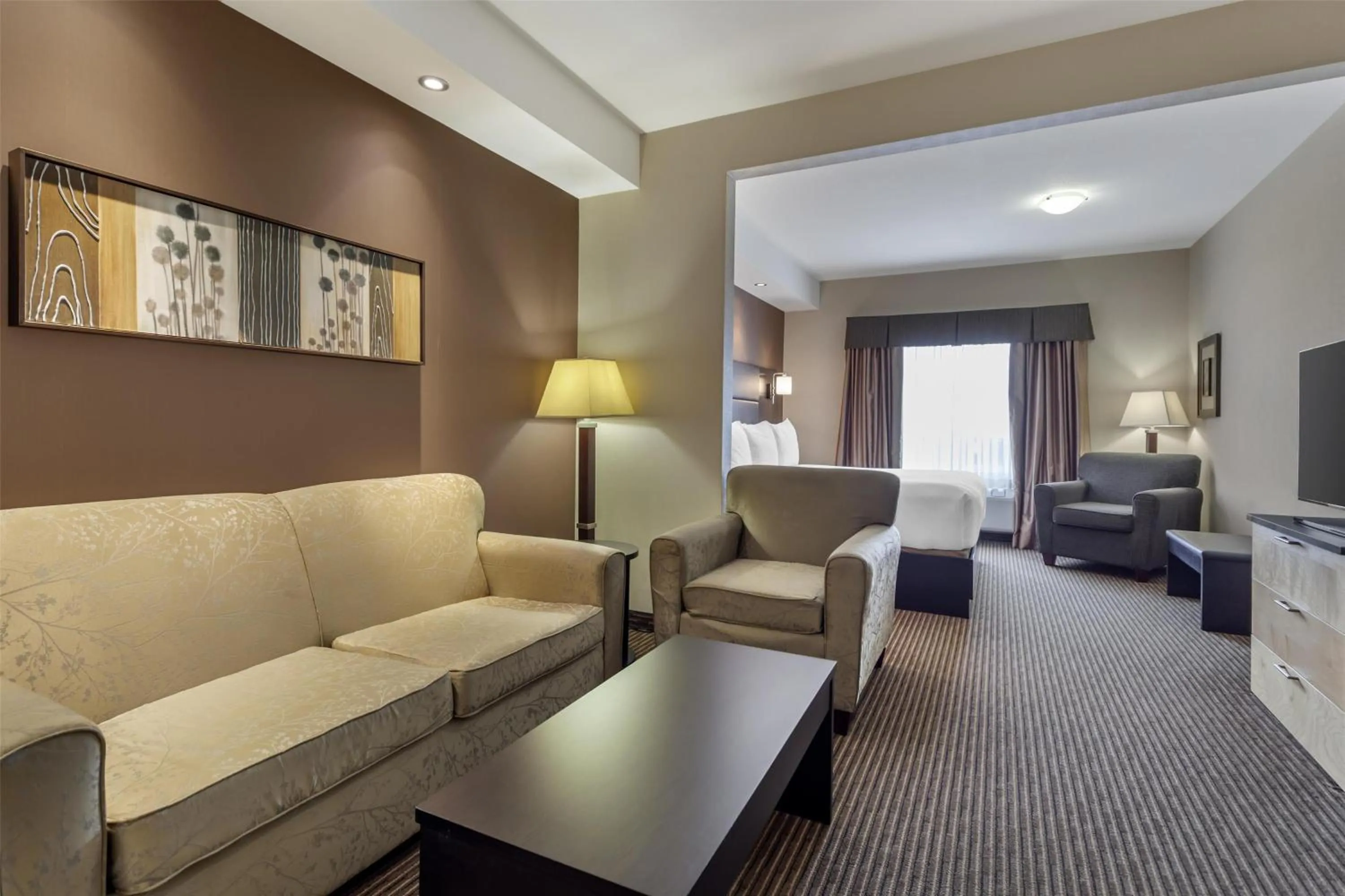 King Room with Sofa Bed - Non-Smoking in Best Western Cold Lake Inn