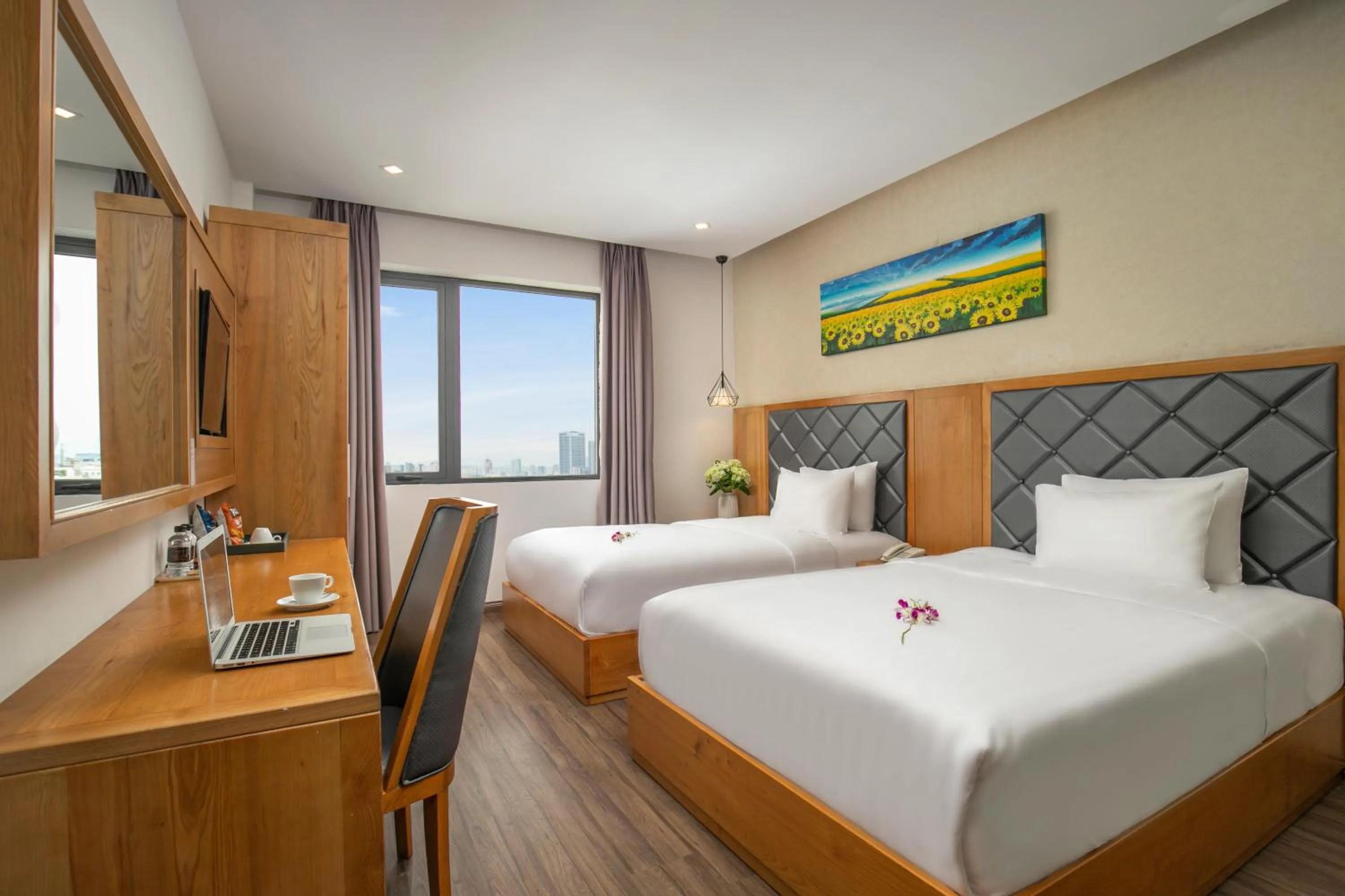 Deluxe Twin Room with City View in Grand Sunrise Boutique Hotel