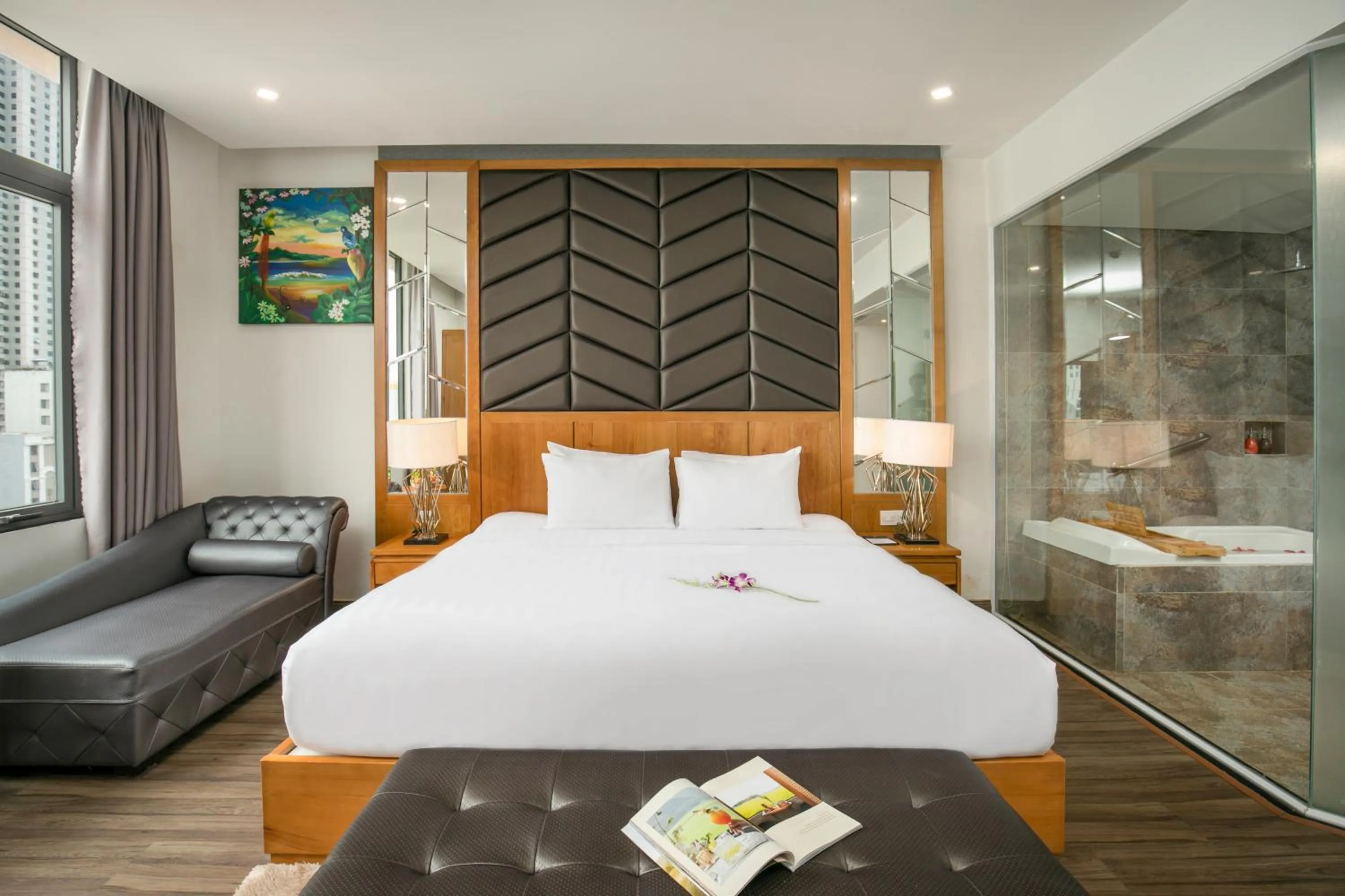 Junior Suite with City View in Grand Sunrise Boutique Hotel