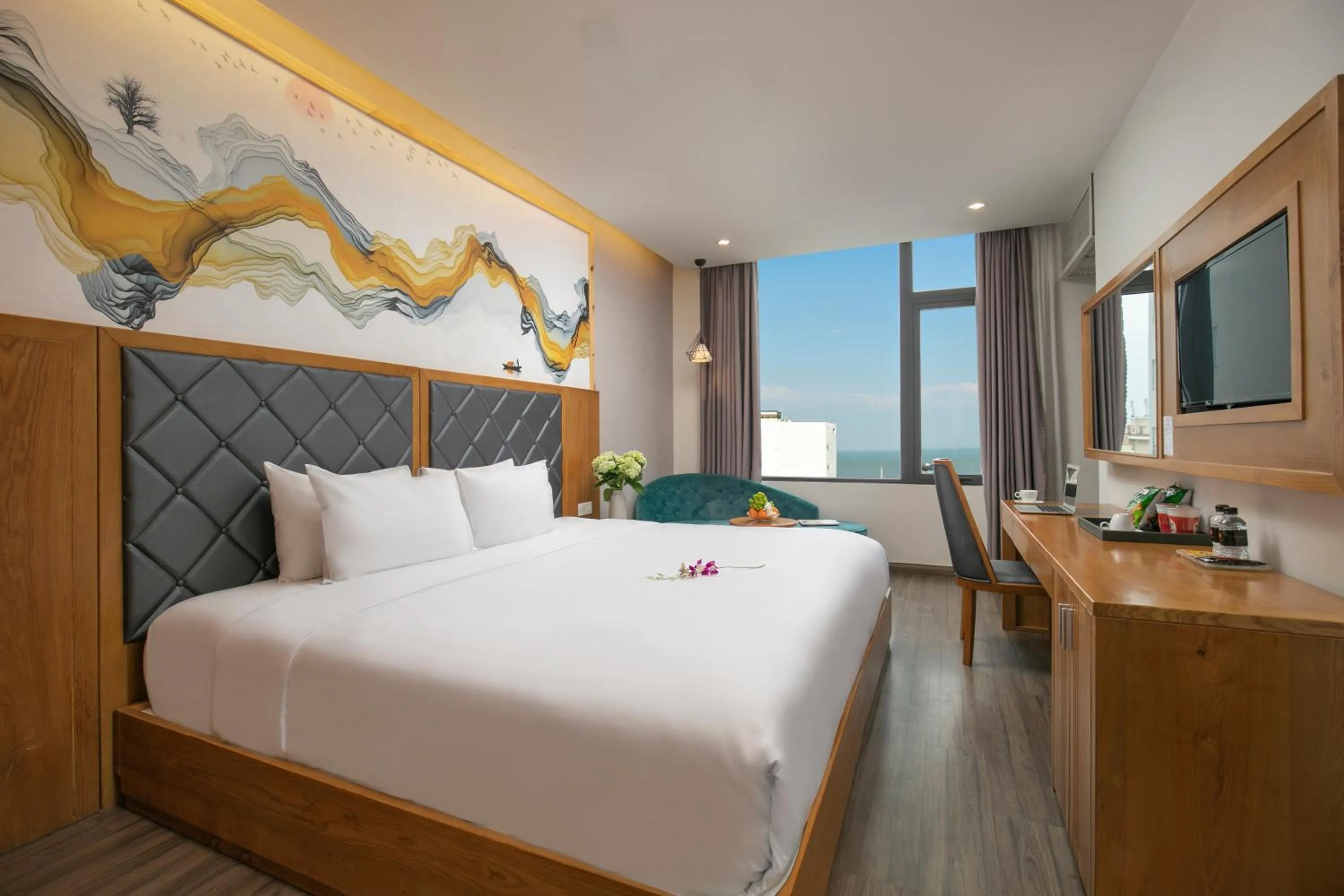 Deluxe Family Suite in Grand Sunrise Boutique Hotel