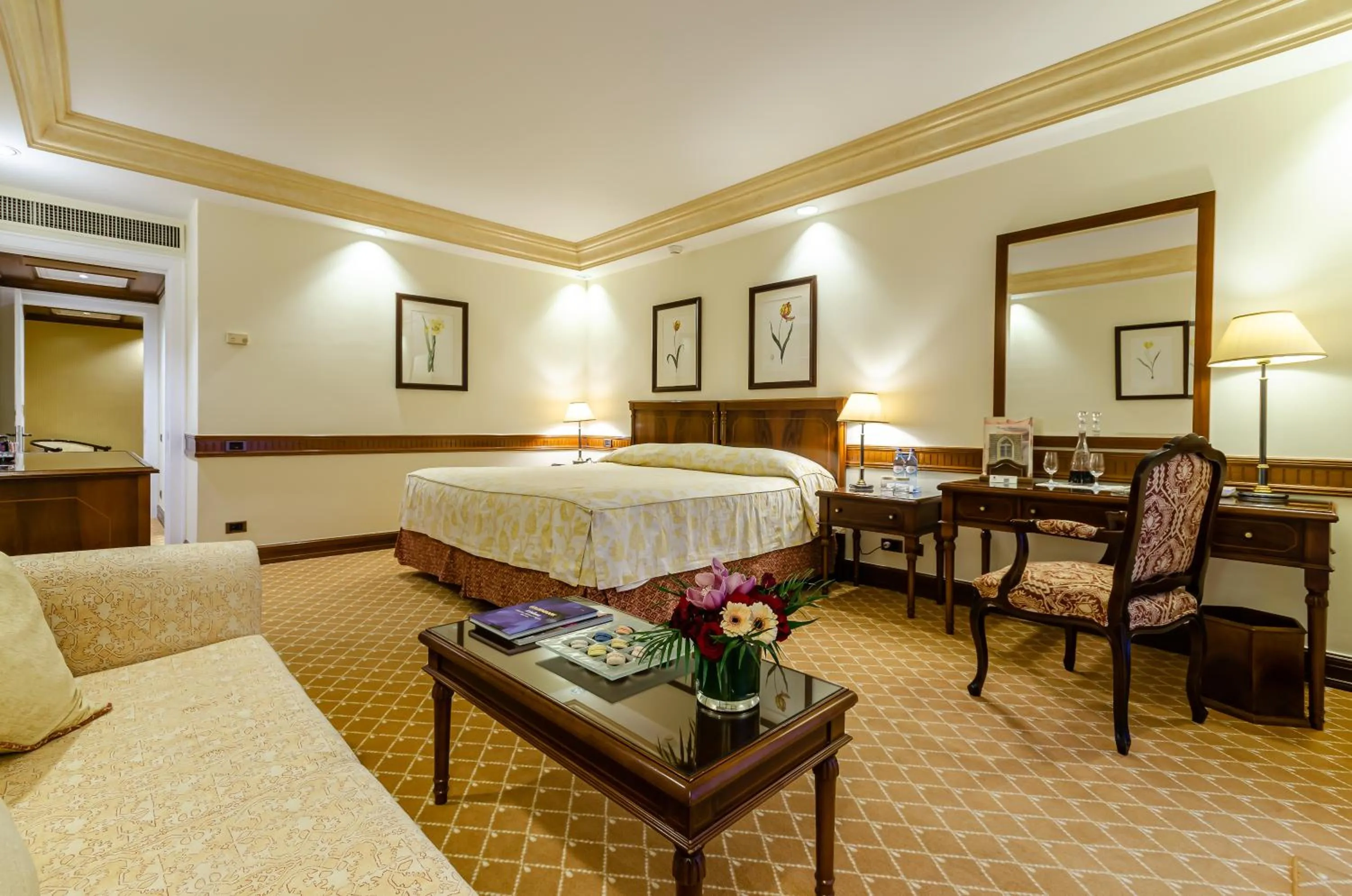 River Junior Suite in Olissippo Lapa Palace – The Leading Hotels of the World