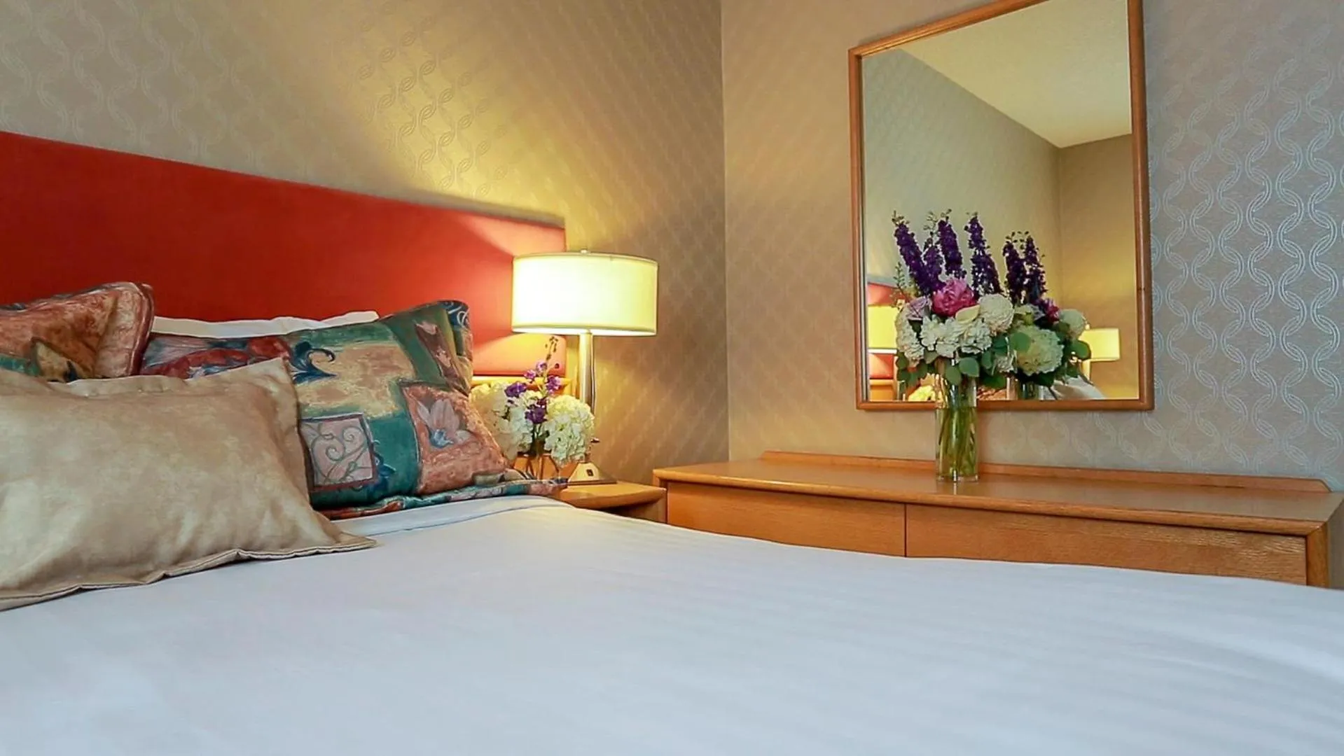 Two-Bedroom Suite in Cartier Place Suite Hotel