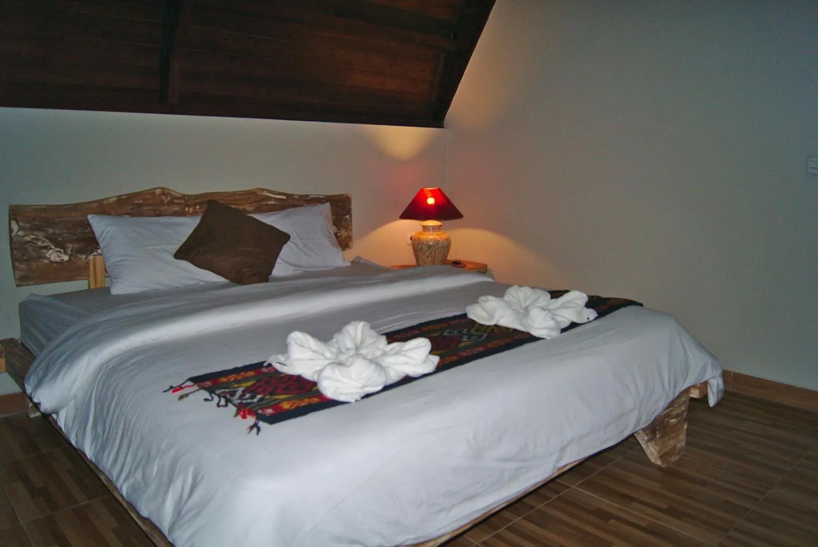Deluxe Double Room in GHamed Sari