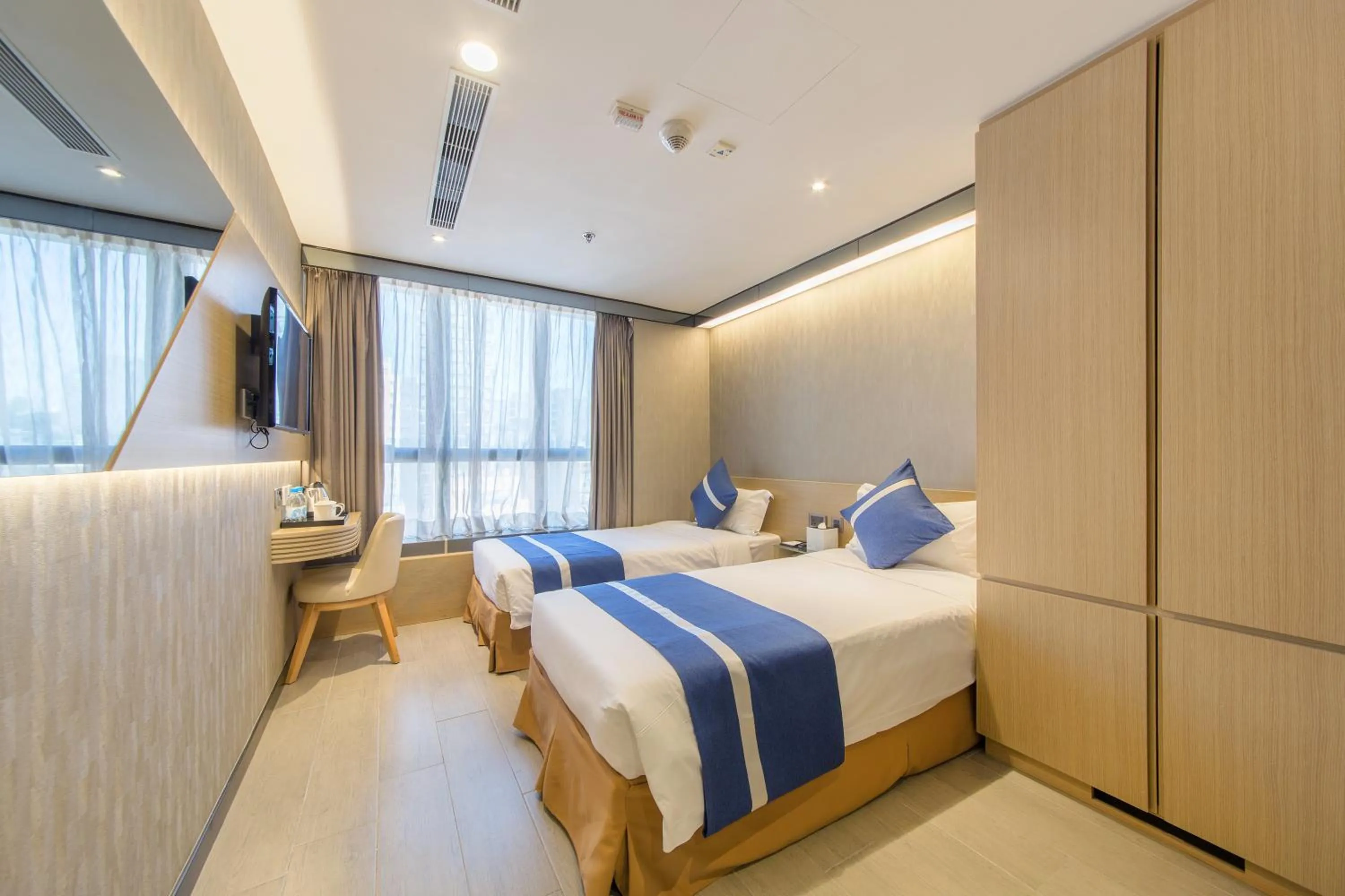 Superior Twin Room with City View in Lumine Hotel