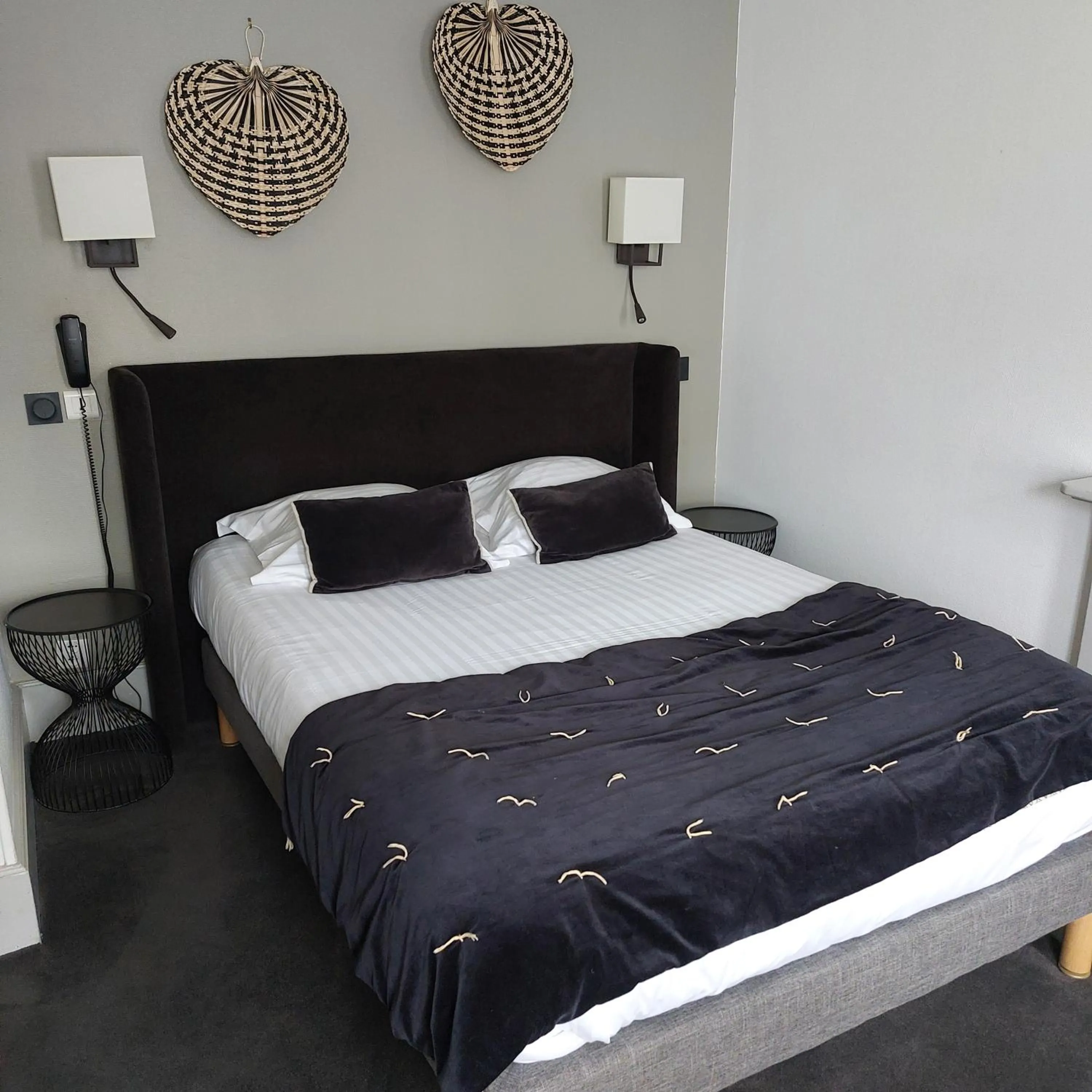 Standard Room with View in The Originals Boutique, Hôtel La Colonne de Bronze, Saint-Valéry-sur-Somme