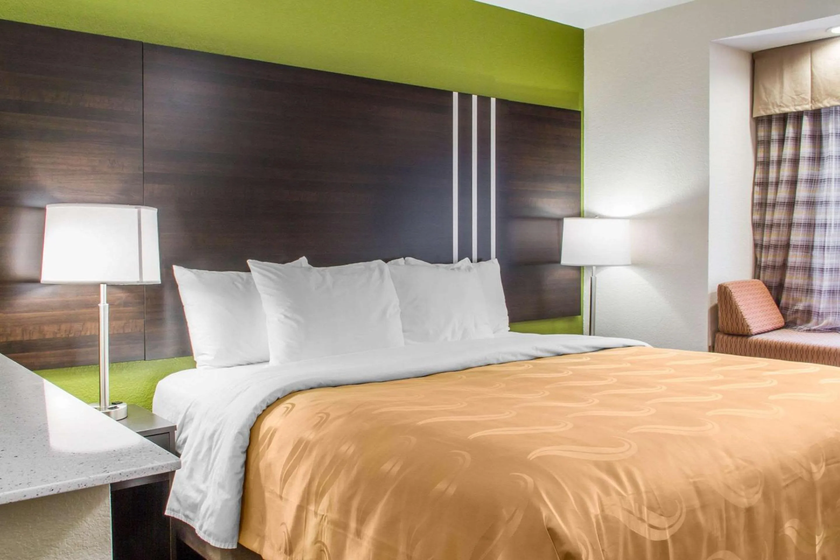 King Suite - Non-Smoking in Quality Inn & Suites Maggie Valley - Cherokee Area