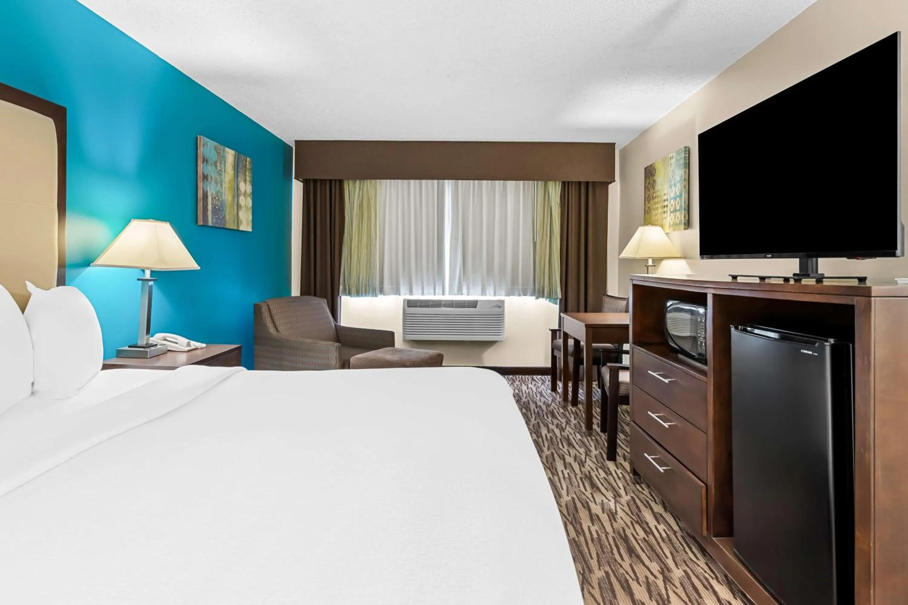 King Room in Best Western Baraboo Inn